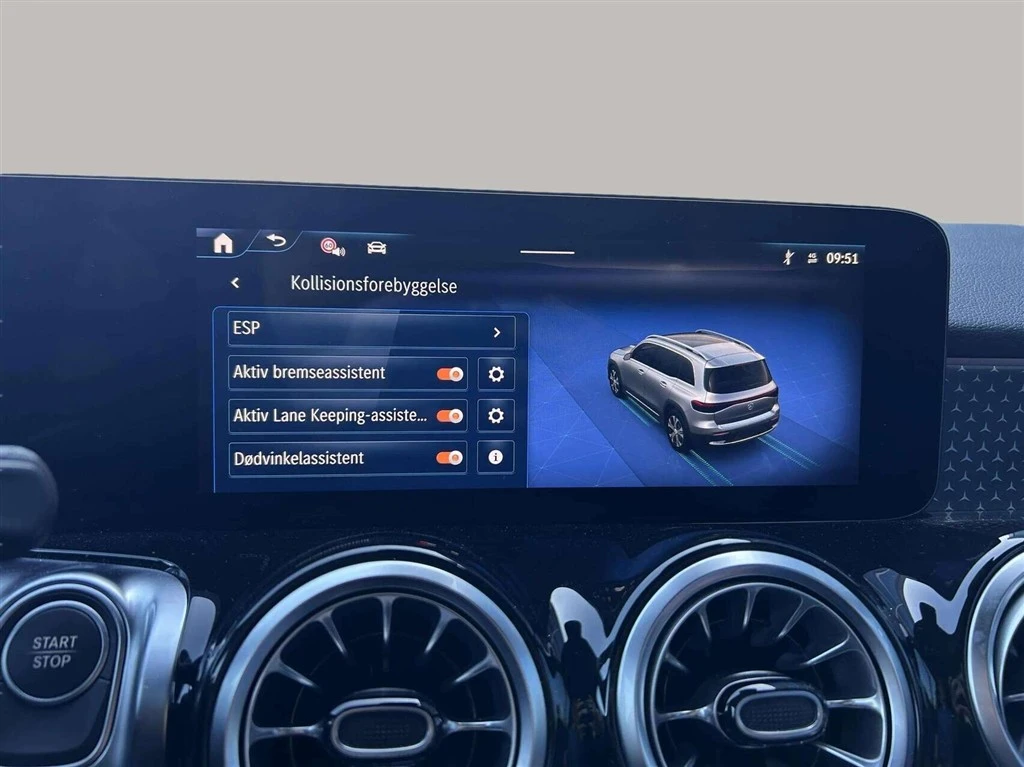 Mercedes-Benz-EQB-image-17