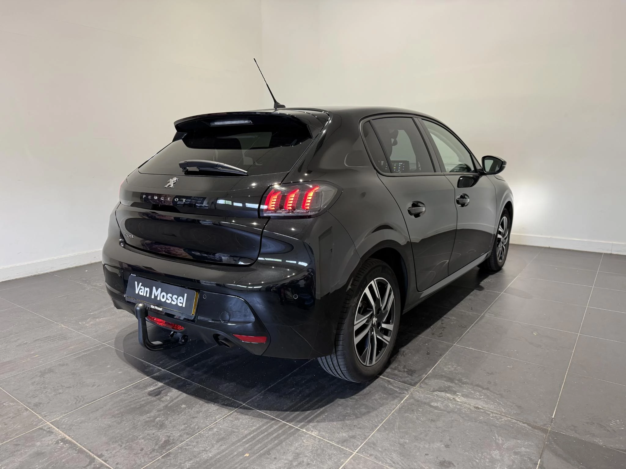 Peugeot-208-image-3