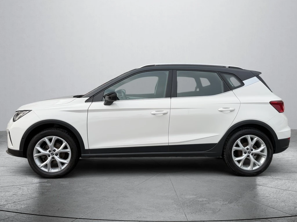 SEAT-Arona-image-3