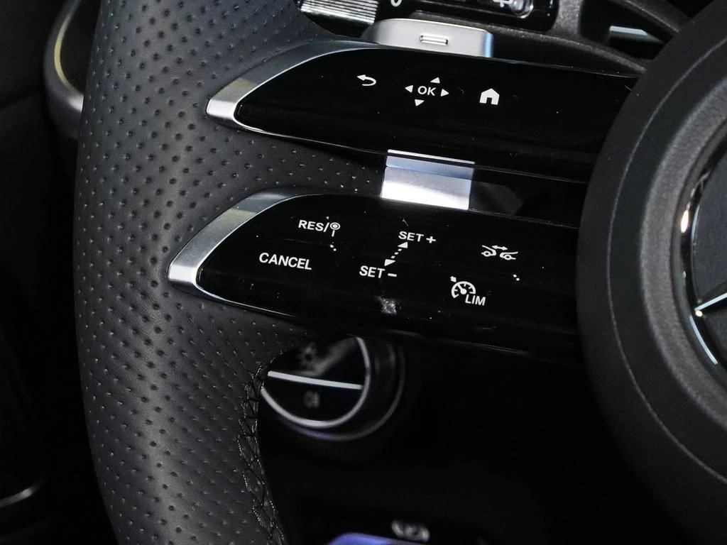 Mercedes-Benz-C-Klasse 180-image-9