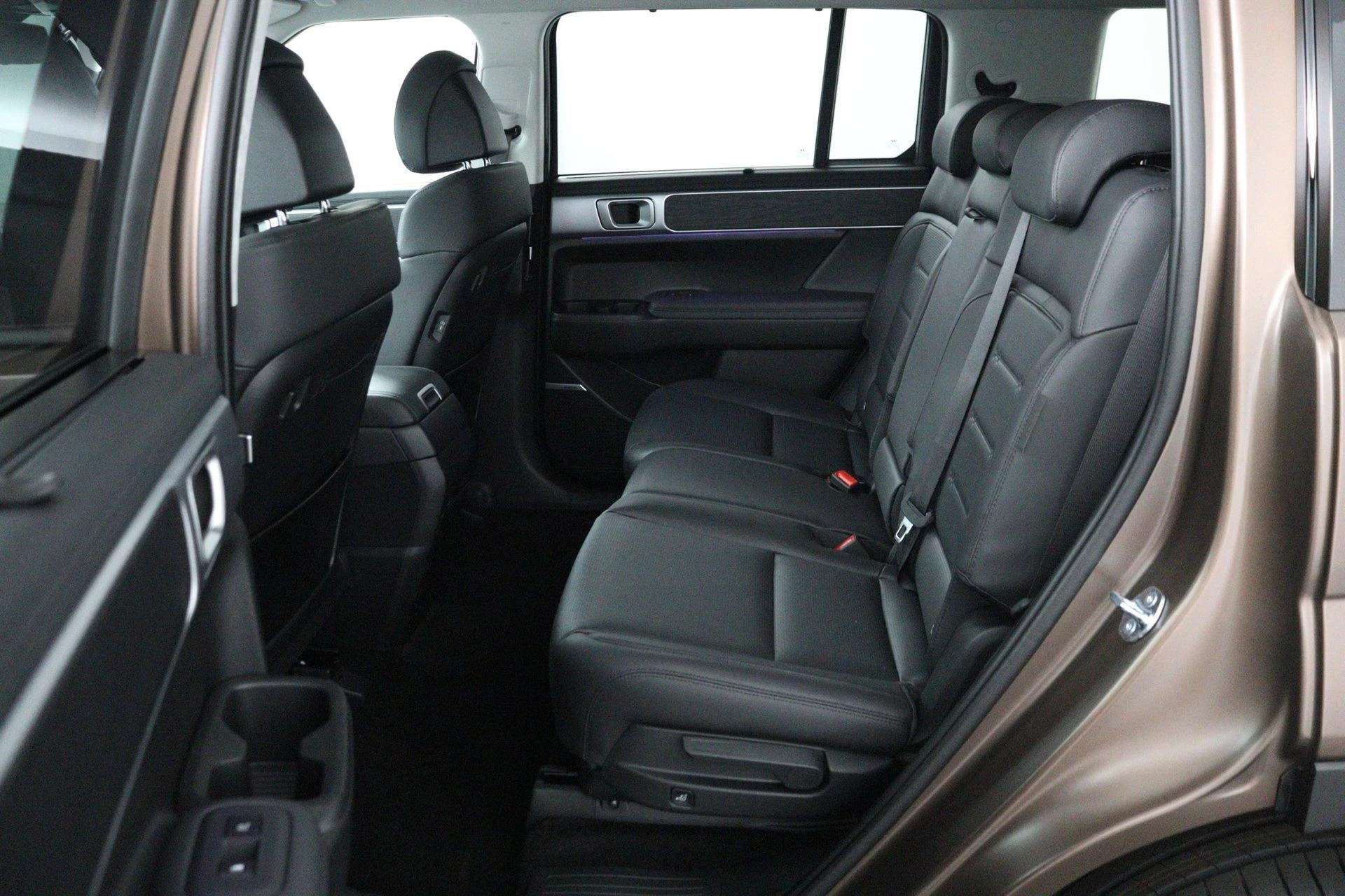 Hyundai-Santa Fe-image-23