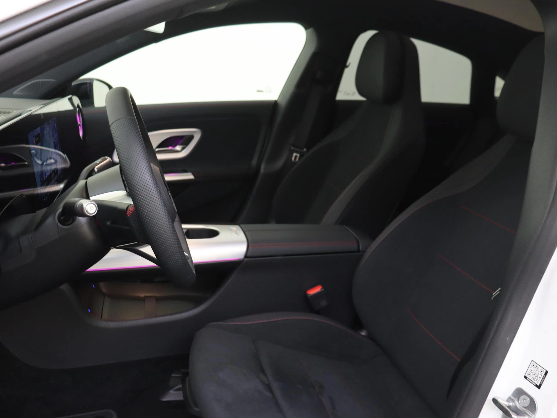Mercedes-Benz-CLA-image-11