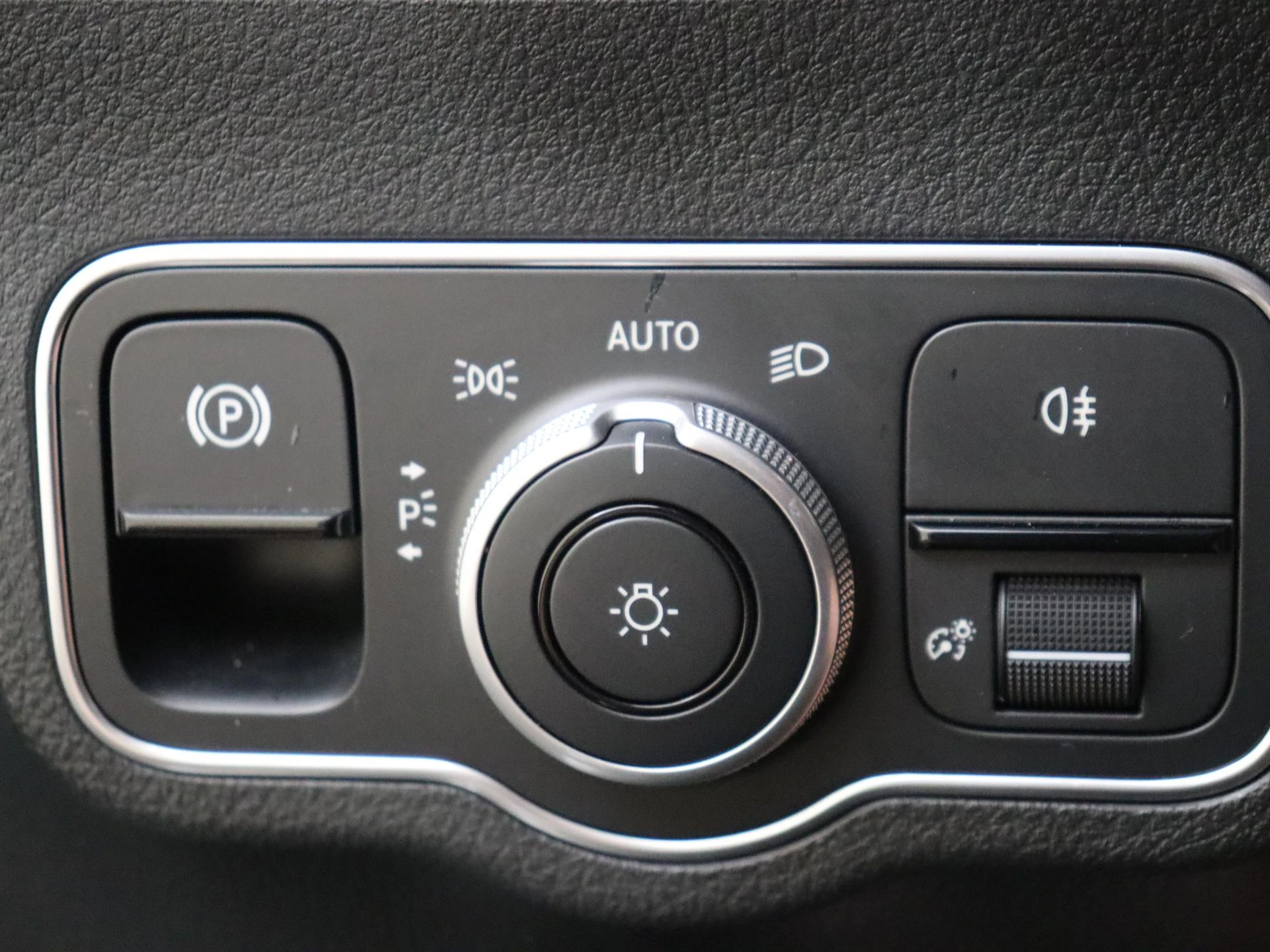 Mercedes-Benz-B-Klasse-image-23