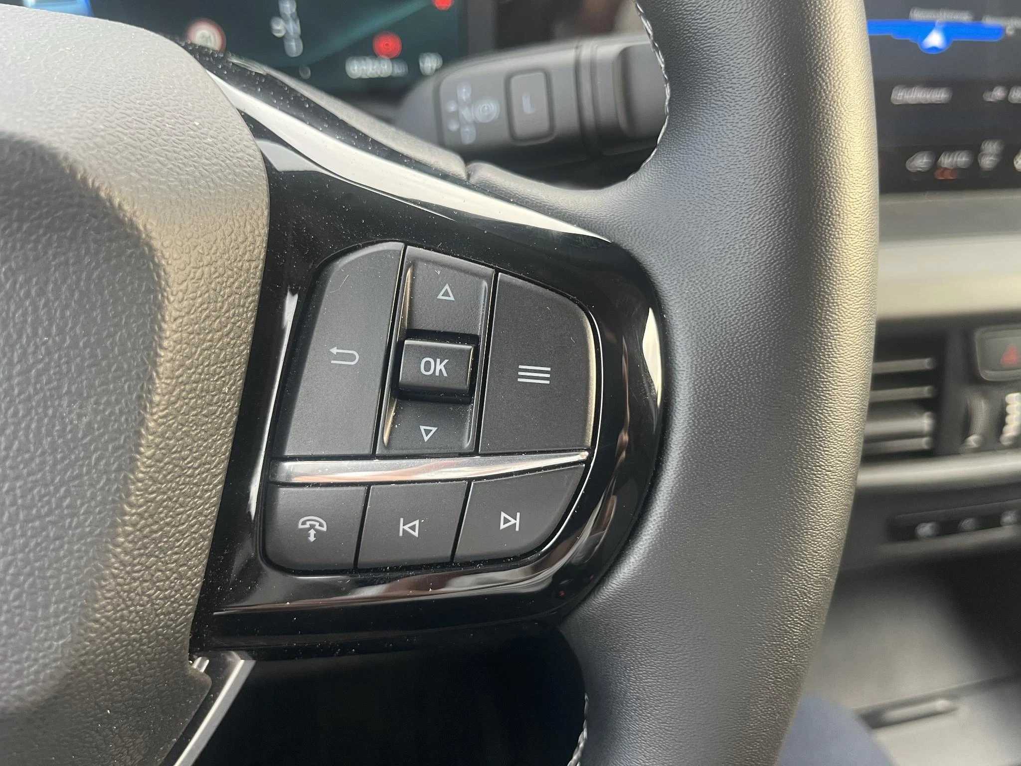 Ford-E-Transit-image-17