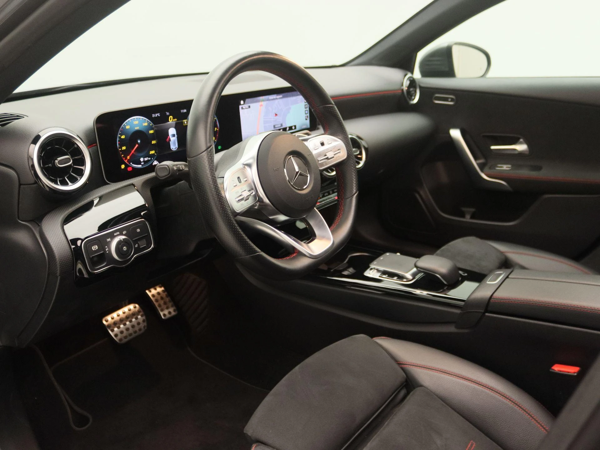 Mercedes-Benz-A-Klasse-image-23
