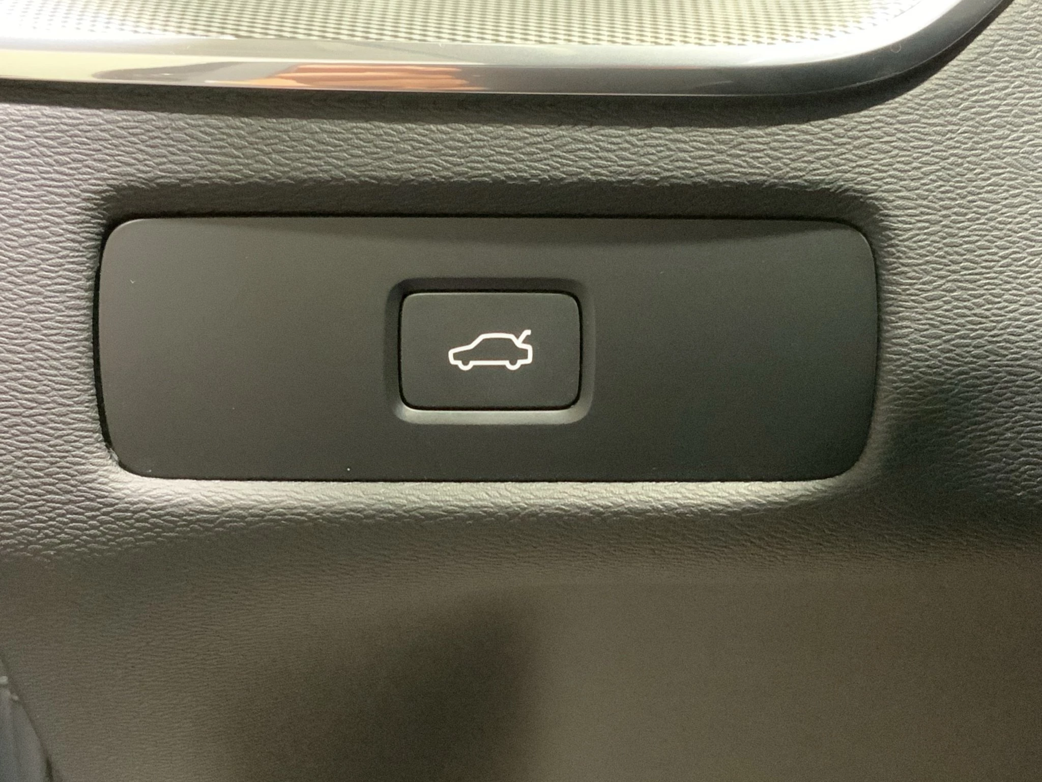 Volvo XC60 B4 Plus Dark
