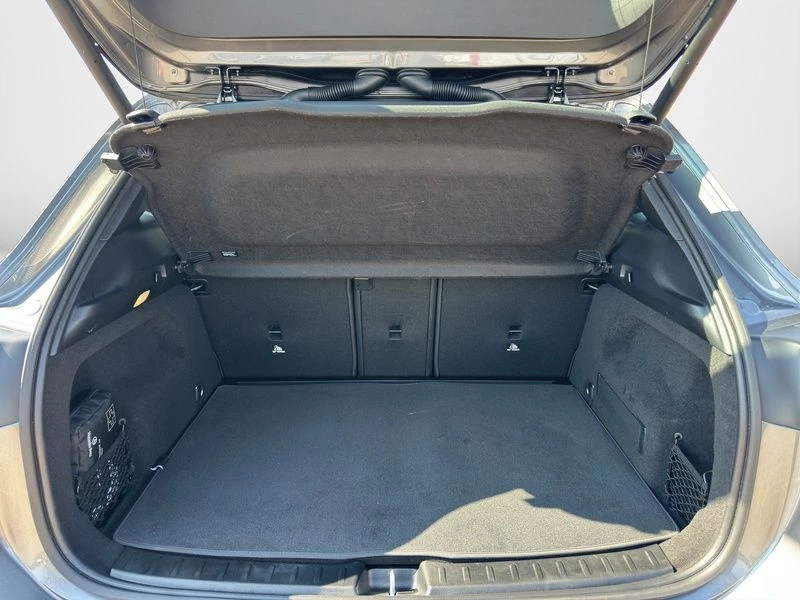 Mercedes-Benz GLA 200 d PROGRESSIVE AHK SHZ KLIMA NAVI MBUX Progressive