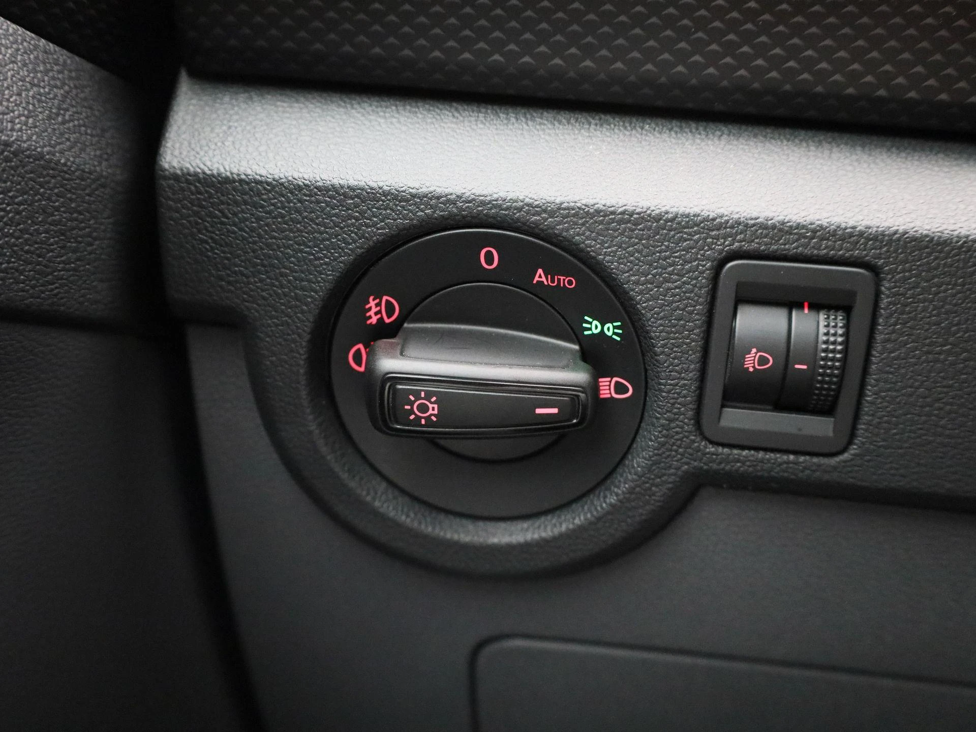 Volkswagen-T-Cross-image-19