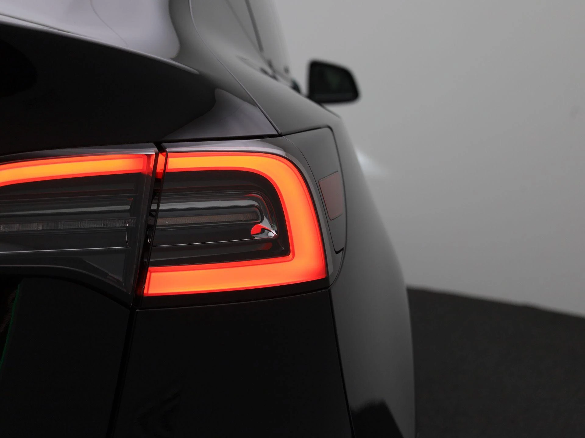 Tesla-Model Y-image-37
