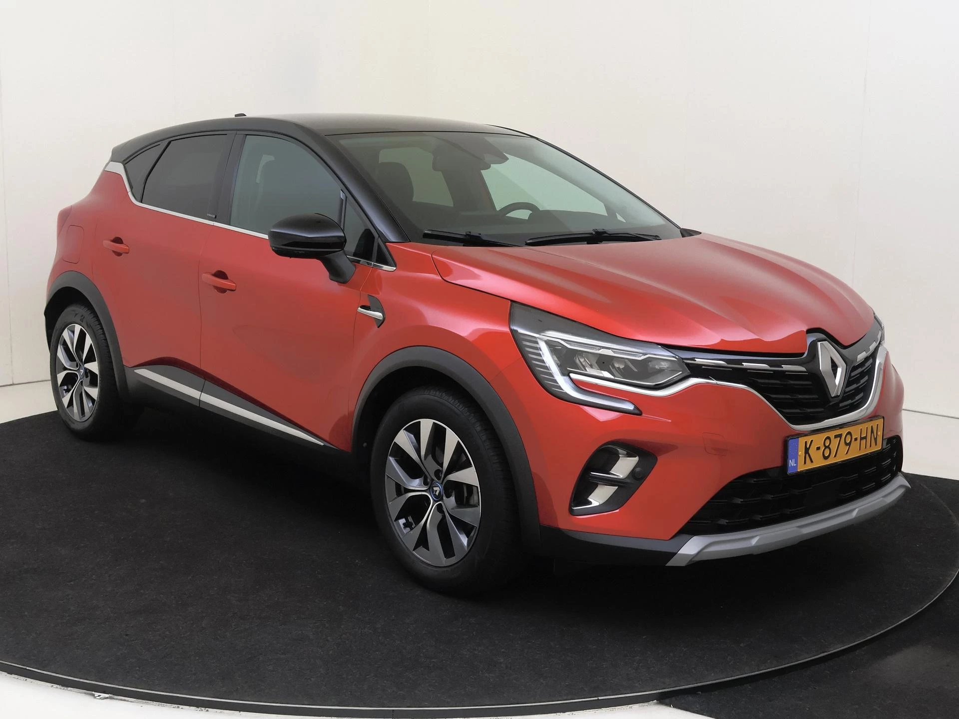 Renault-Captur-image-1