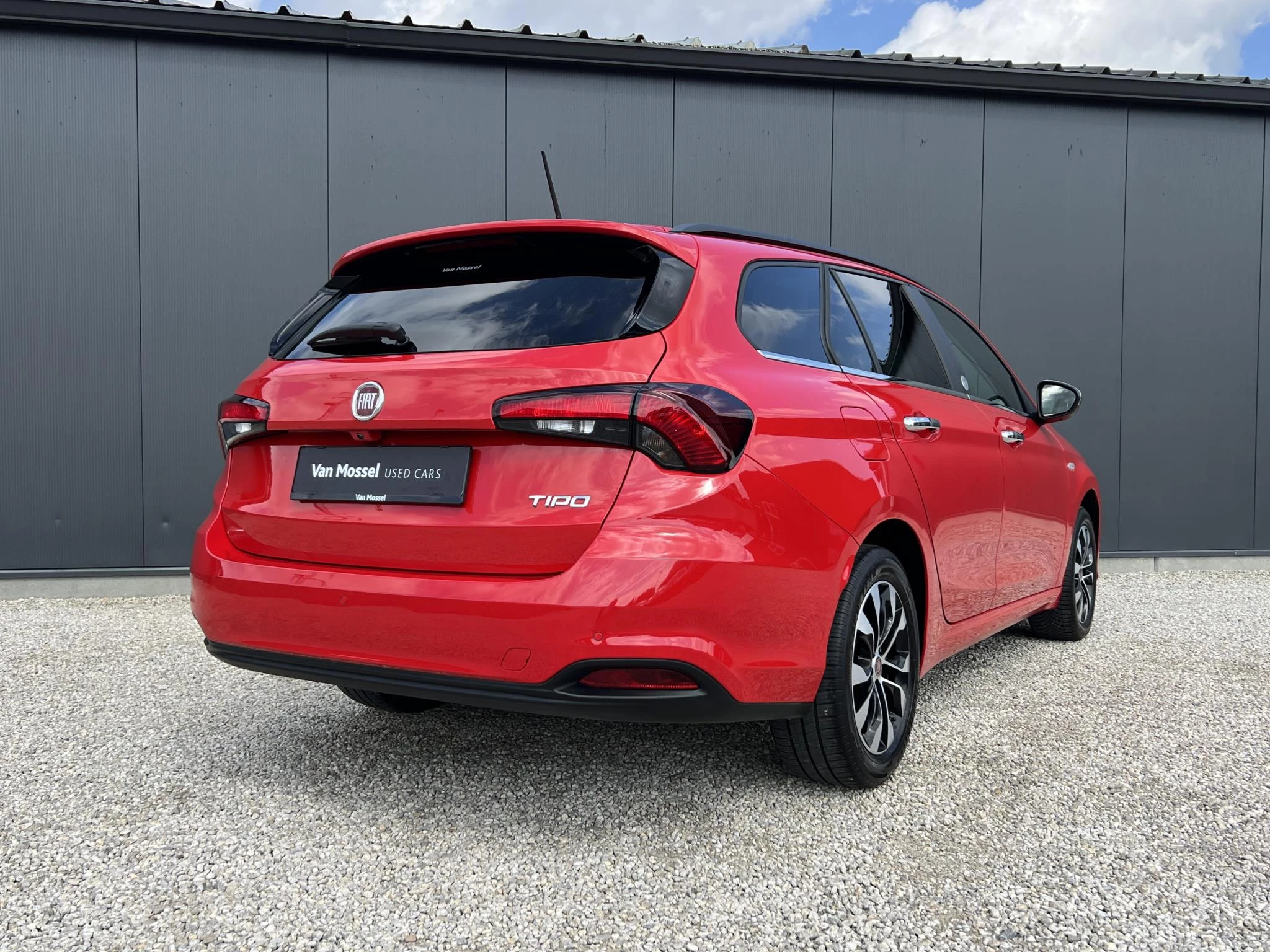 Fiat Tipo Stationwagon 1.4 Turbo Mirror
