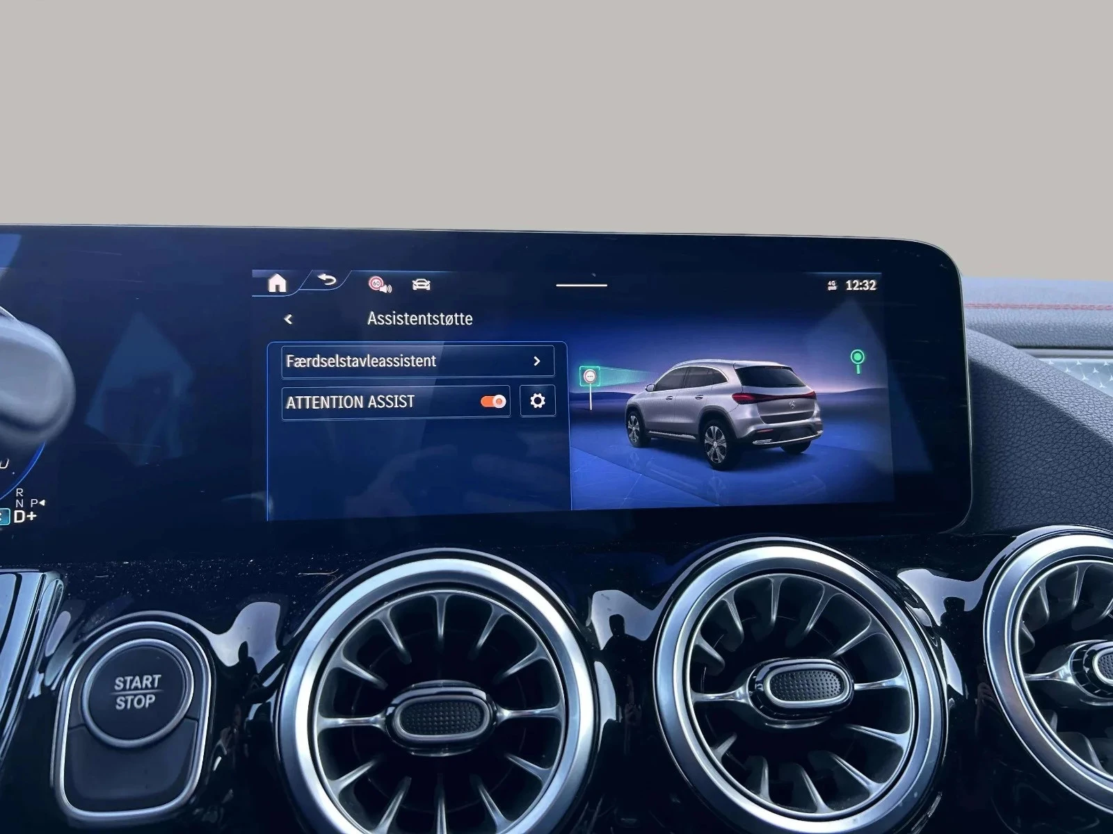 Mercedes-Benz-EQA-image-20