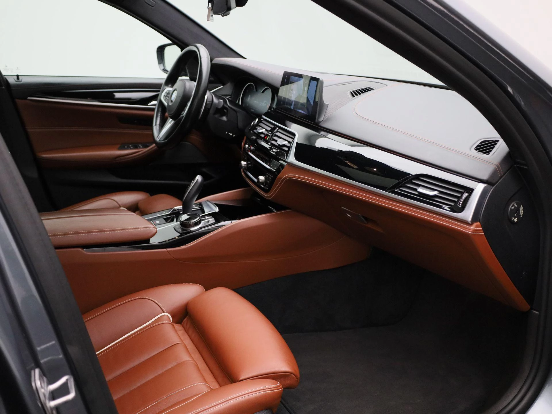 BMW 5 Serie M550i xDrive High Executive