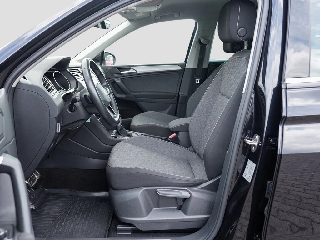 Volkswagen-Tiguan-image-17