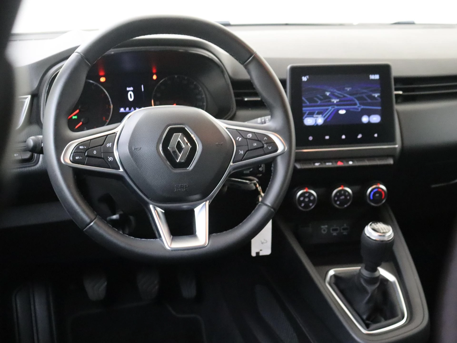 Renault-Clio-image-13