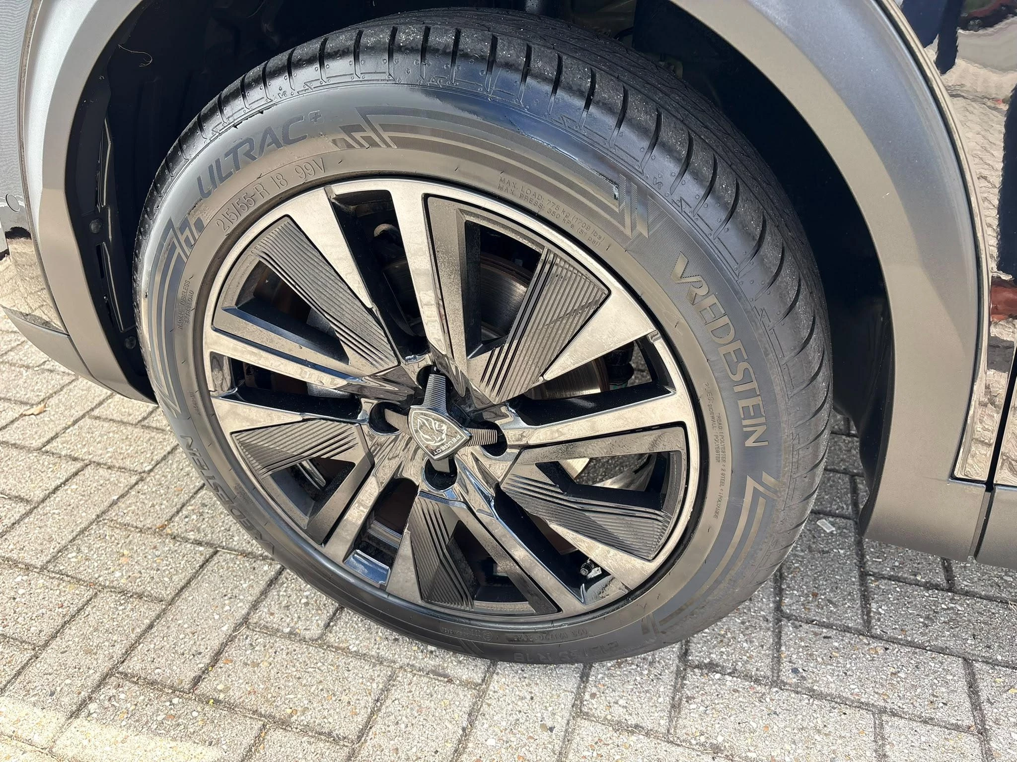 Peugeot-2008-image-23