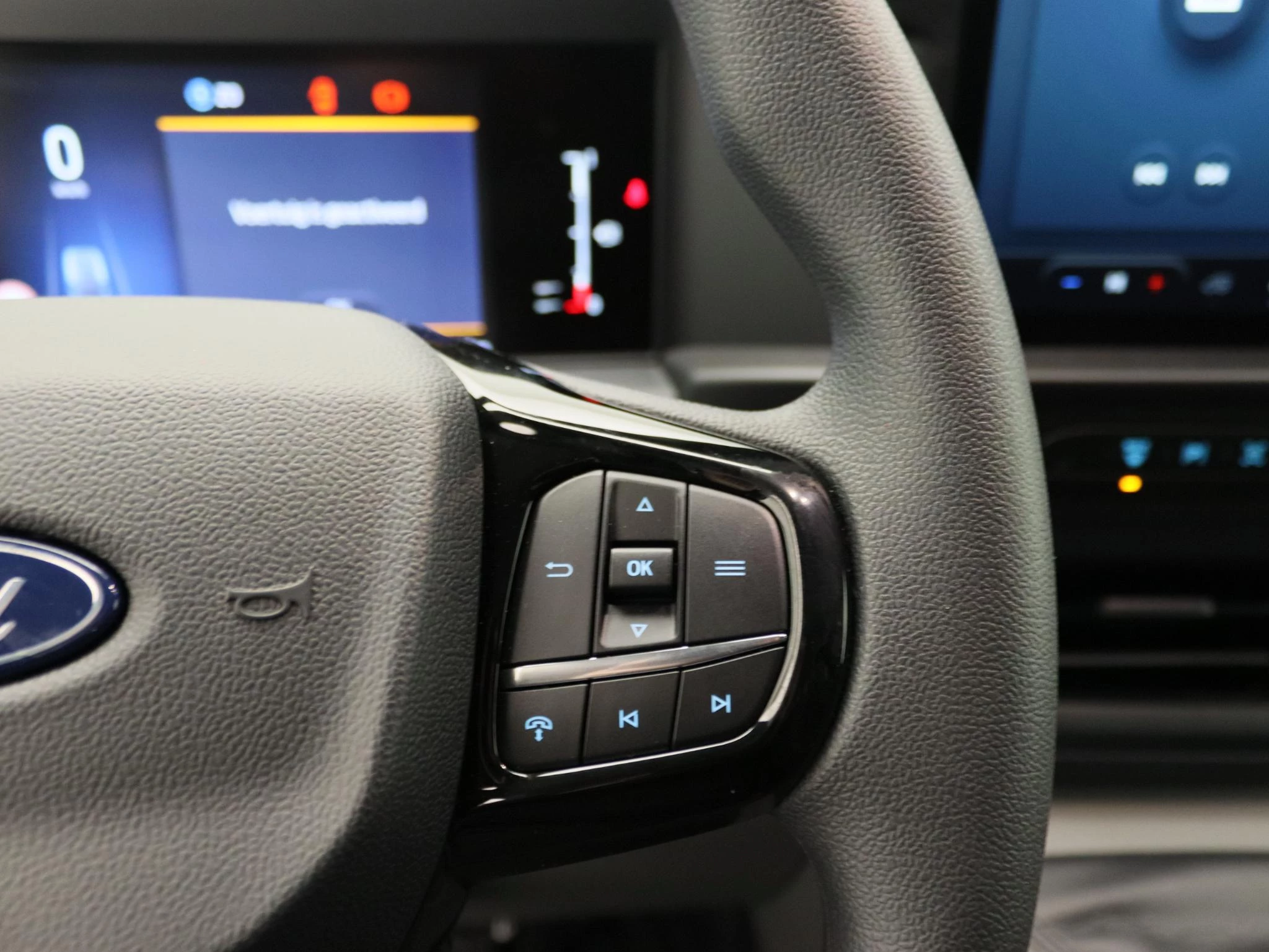 Ford-Transit Custom-image-14