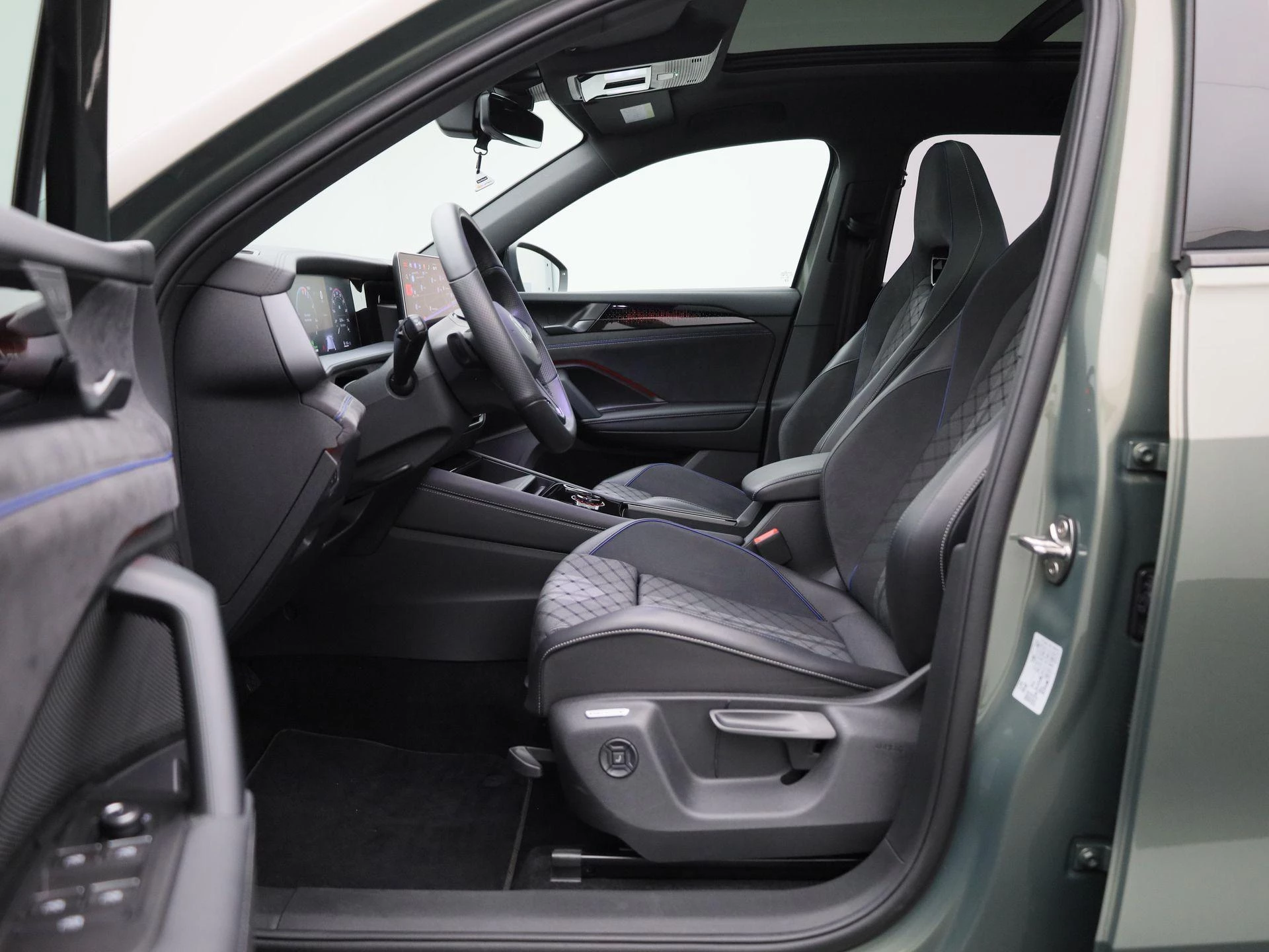 Volkswagen Tayron 1.5 eHybrid R-Line Edition 204 PK|