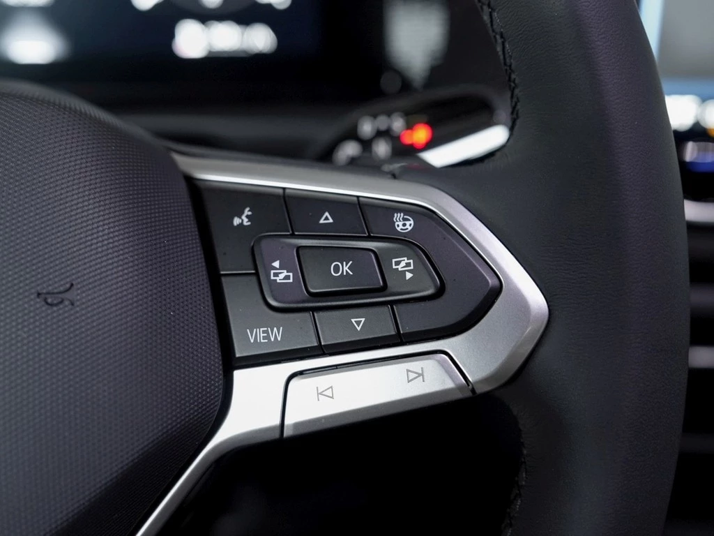 Volkswagen-Tiguan-image-16