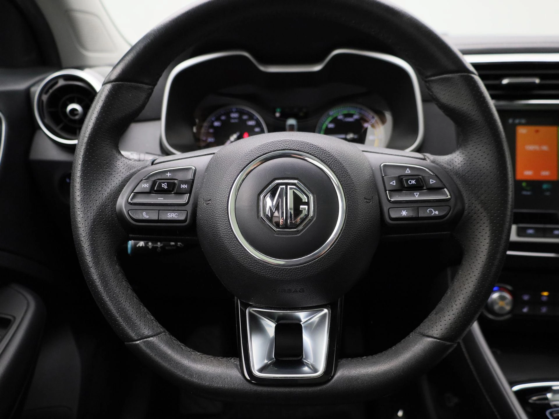 MG-ZS EV-image-6