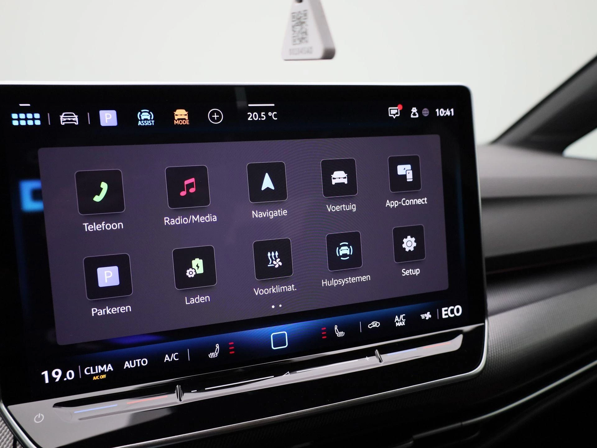 Volkswagen-Golf-image-17