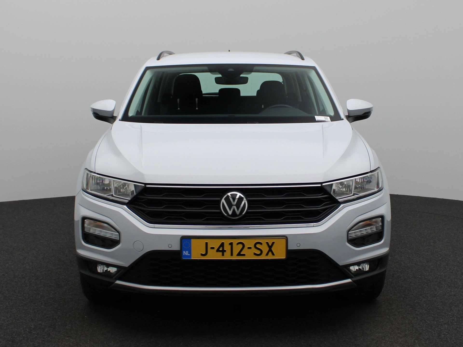 Volkswagen-T-Roc-image-2