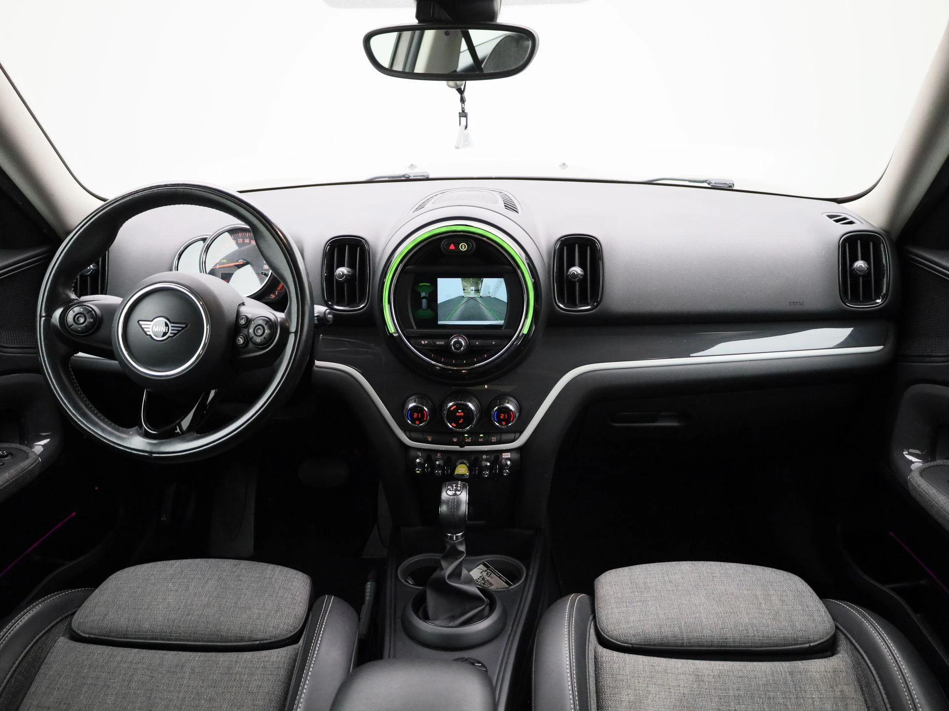 MINI-Countryman-image-32