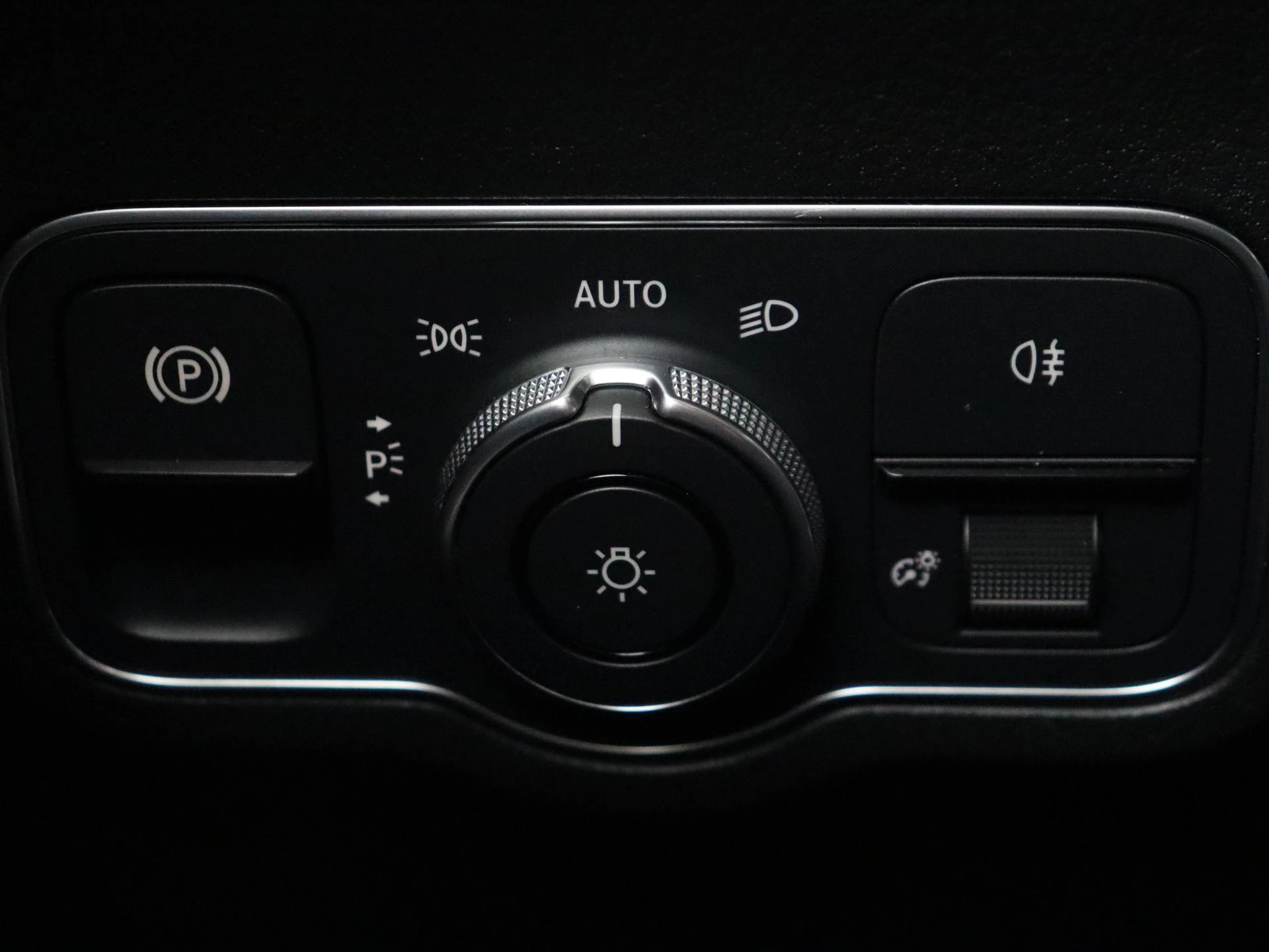 Mercedes-Benz-B-Klasse-image-28