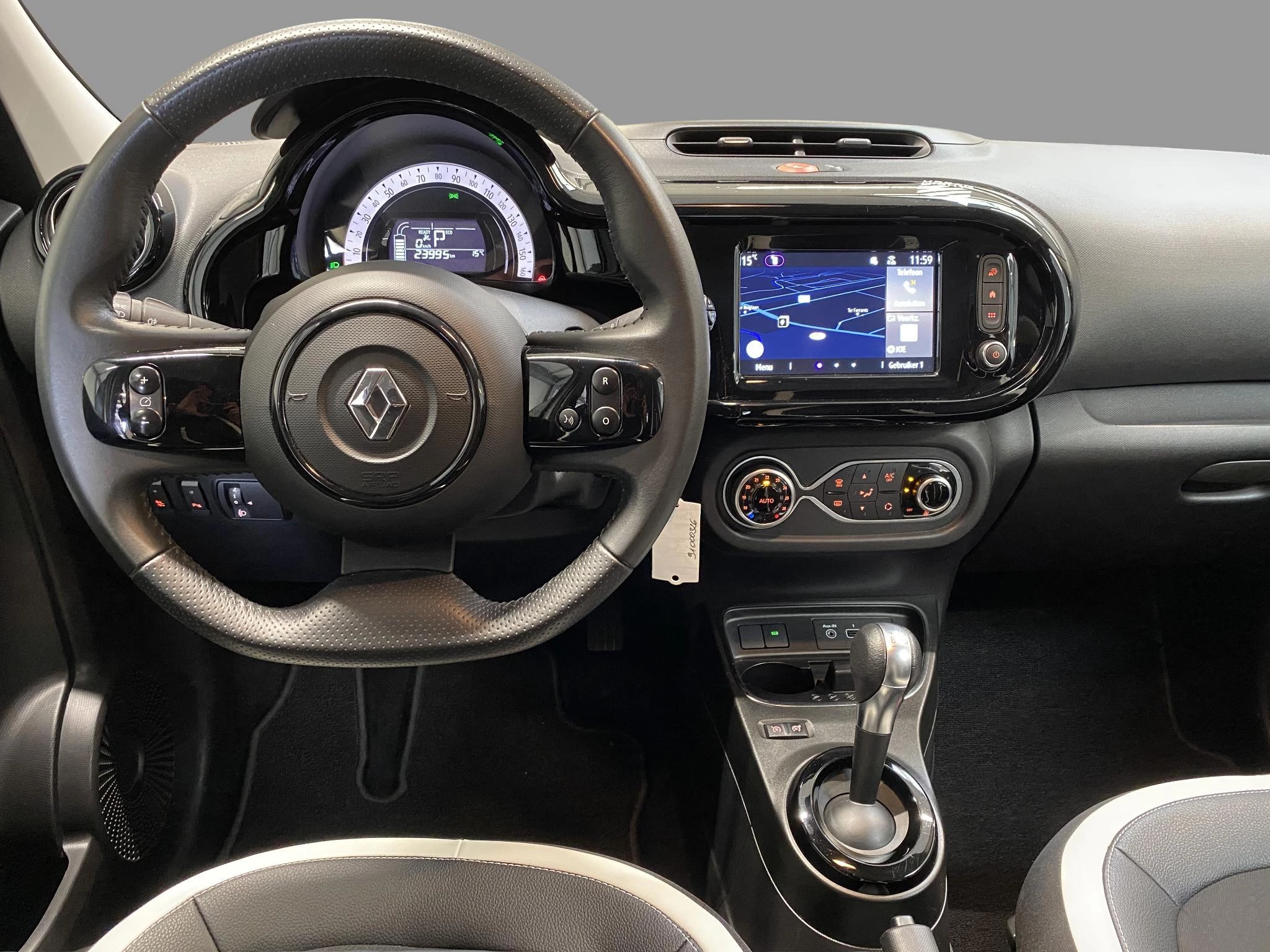 Renault-Twingo-image-11