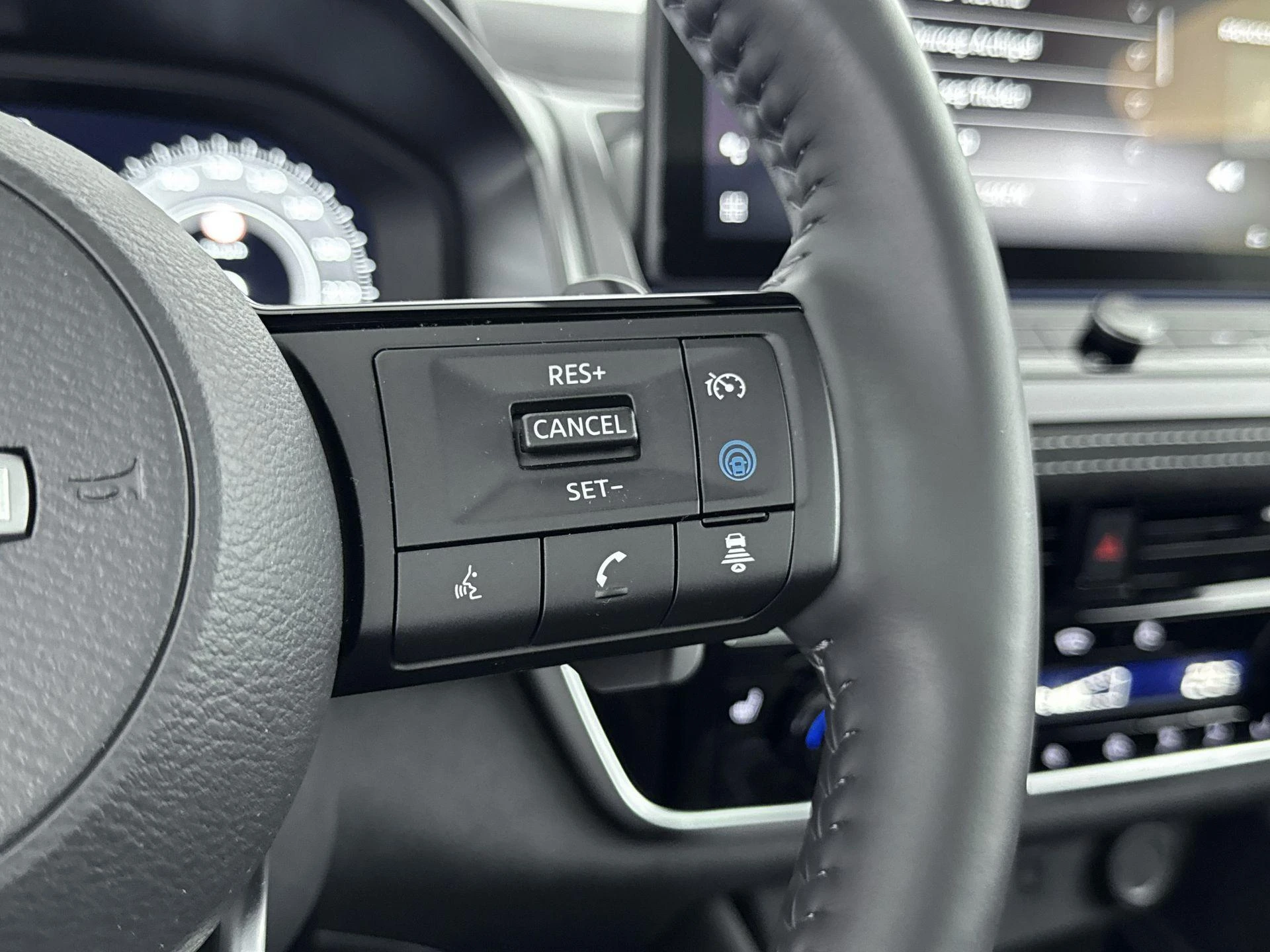Nissan-QASHQAI-image-18