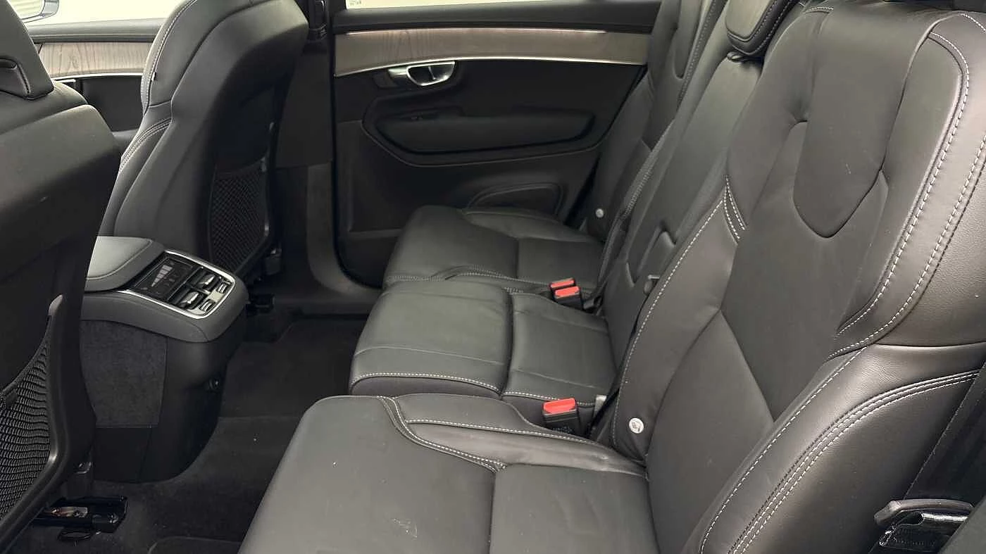 Volvo-XC90-image-12