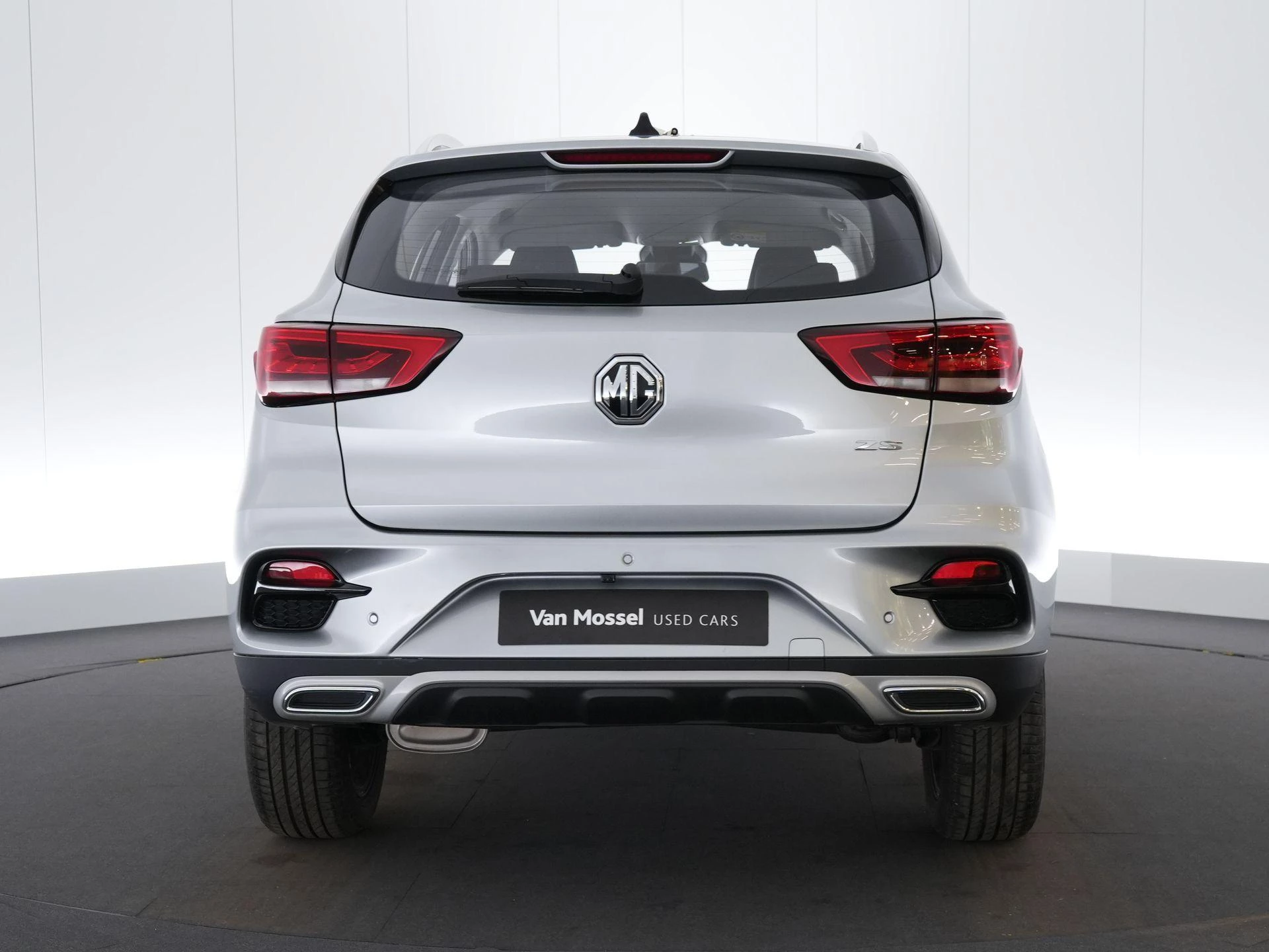 MG ZS ICE 1.0 AT LUXURY FWD