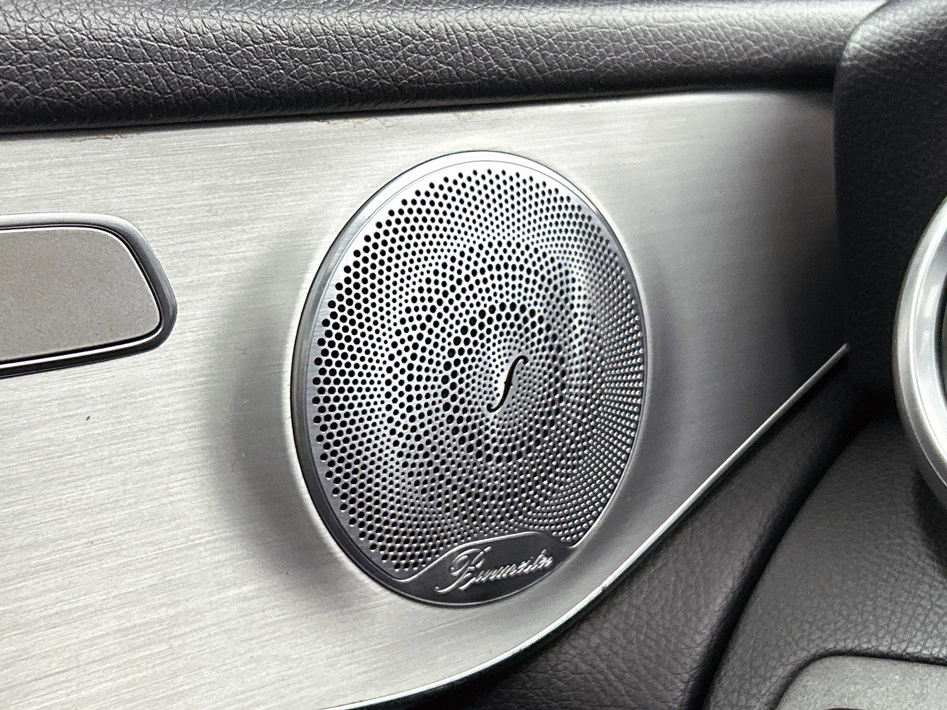 Mercedes-Benz-GLC-image-13