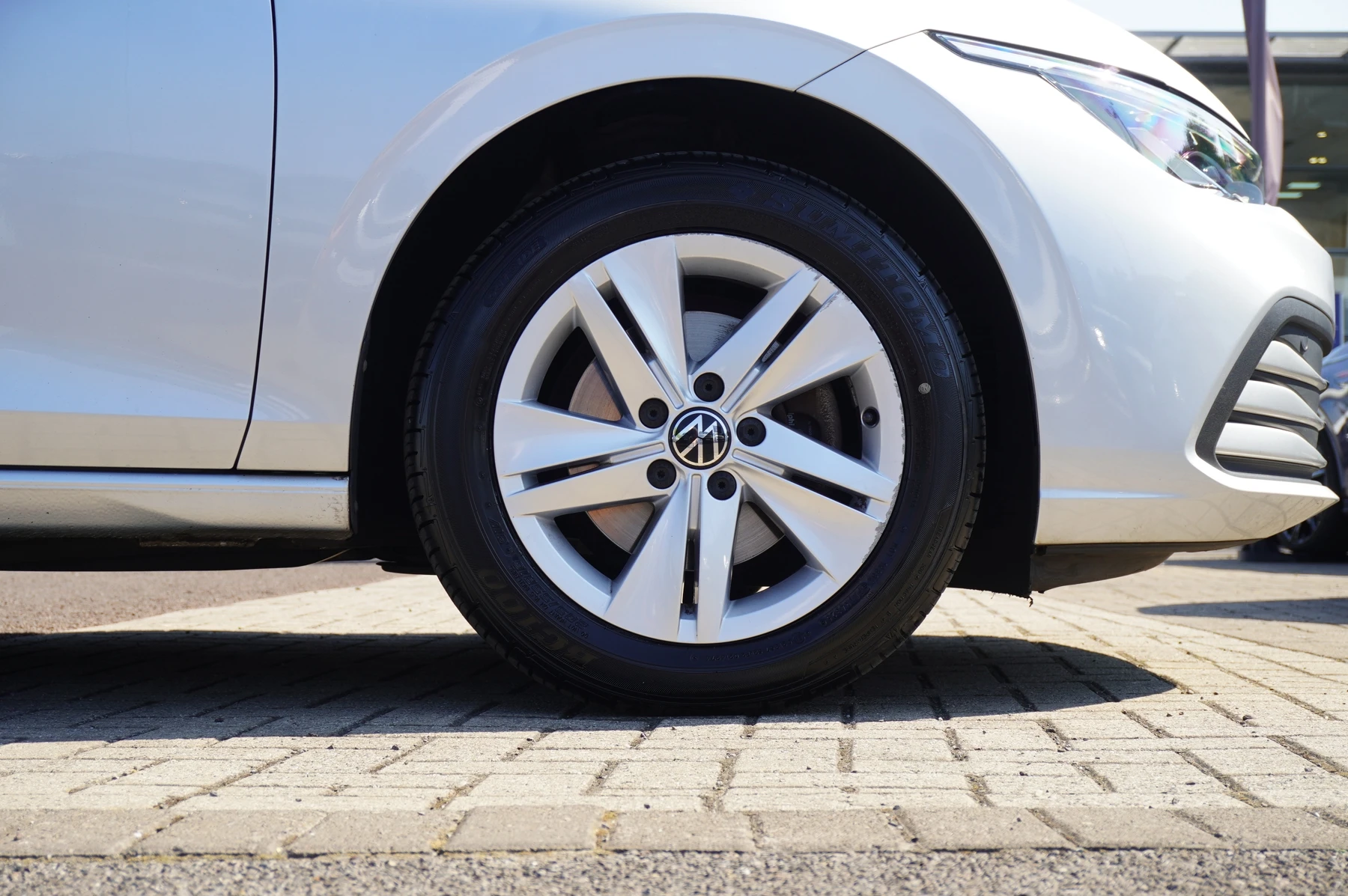Volkswagen-Golf-image-21
