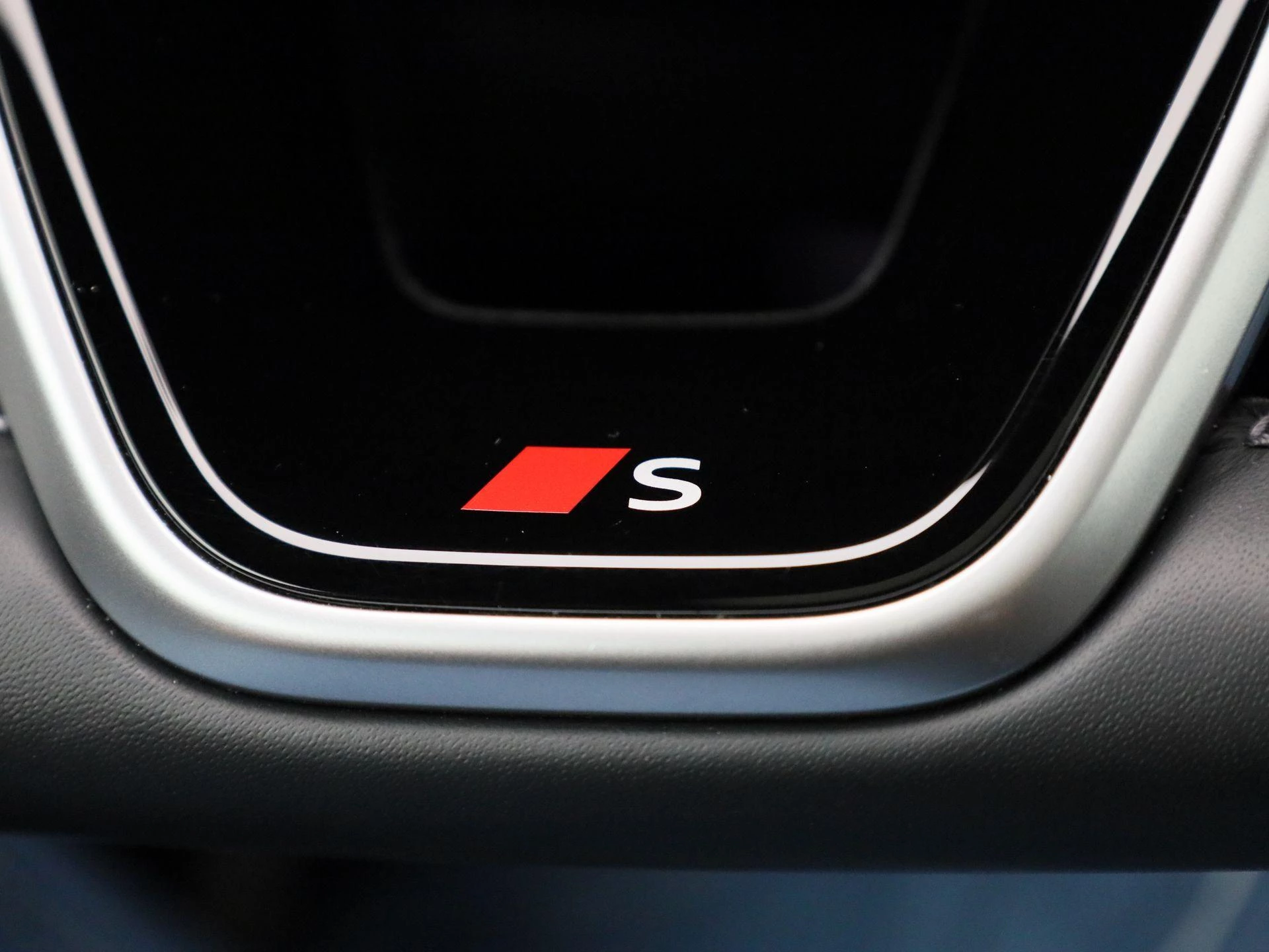Audi A5 Avant 2.0 e-hybrid quattro S edition Competition