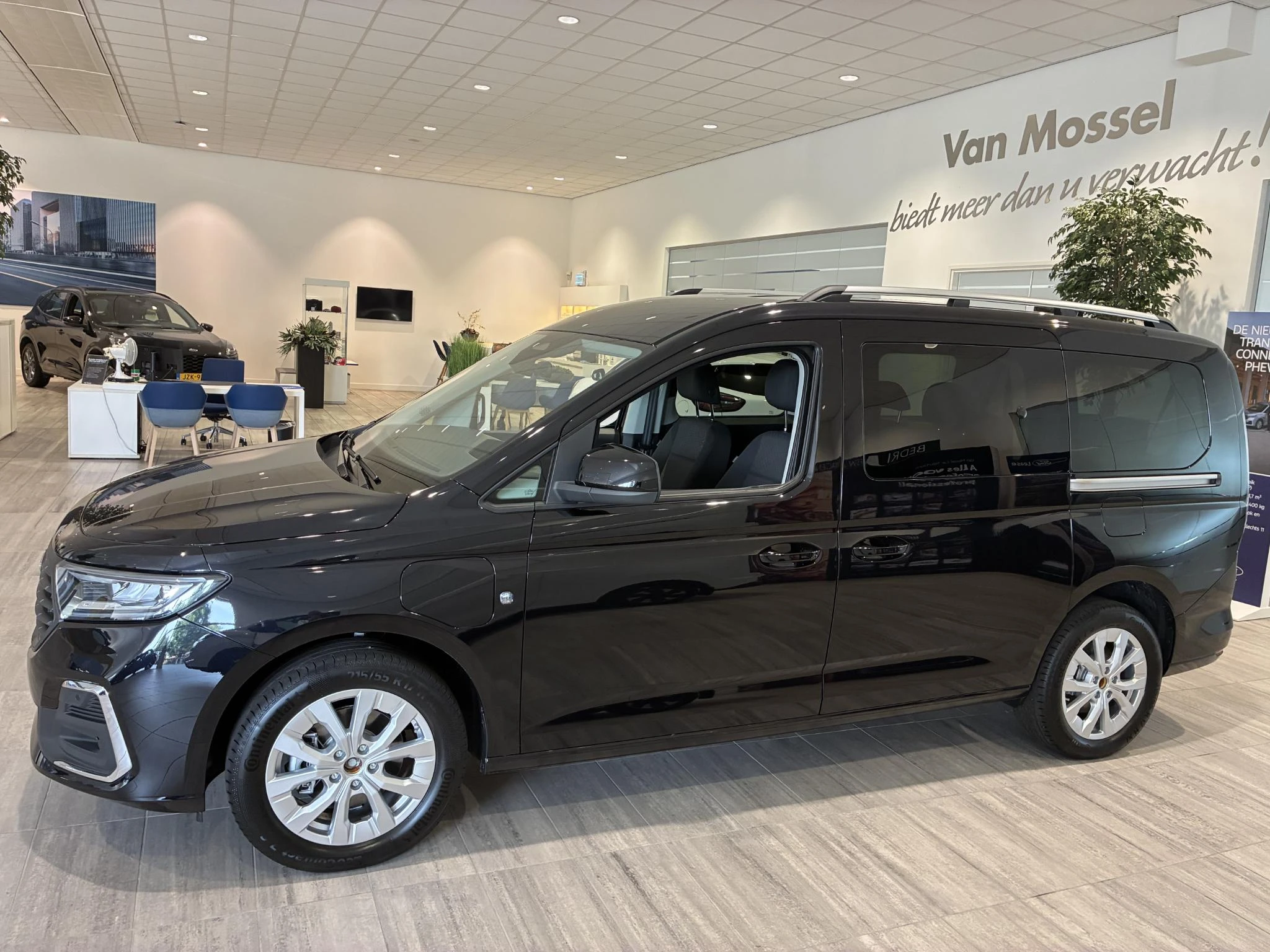 Ford Tourneo Connect 1.5 EcoBoost PHEV L2 Limited/Titanium