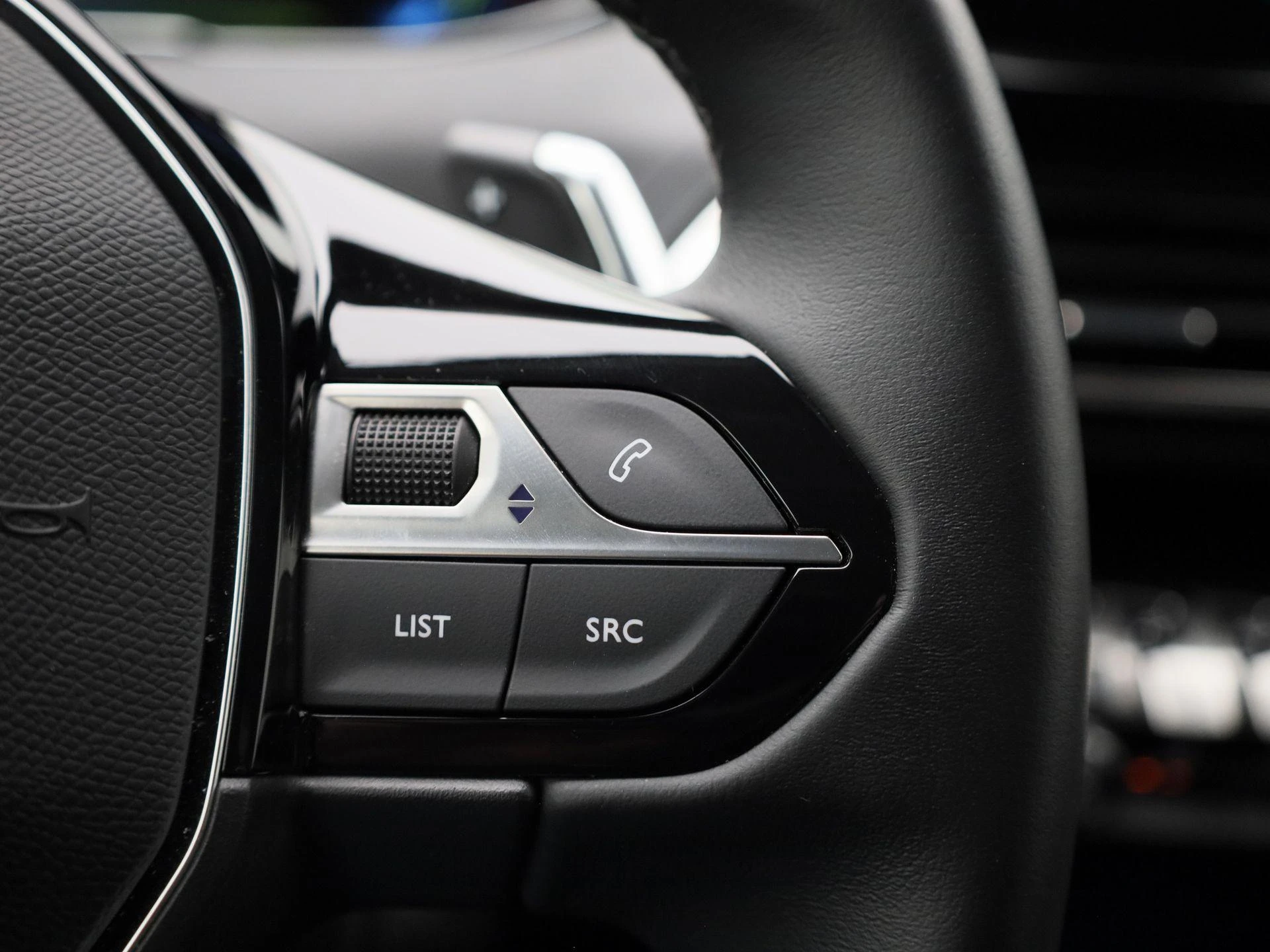 Peugeot-3008-image-24
