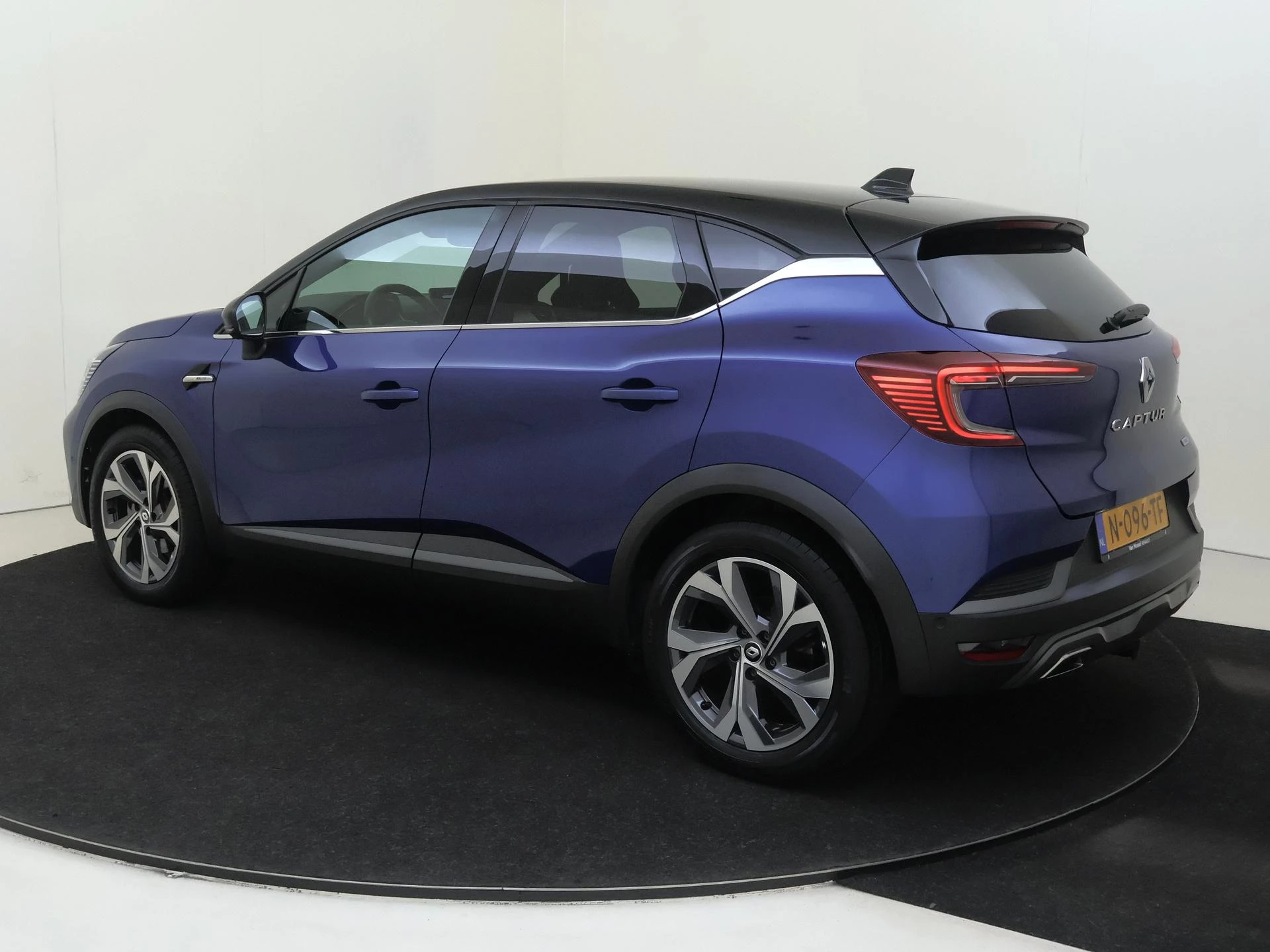 Renault Captur 1.6 E-Tech Hybrid 145 R.S. Line
