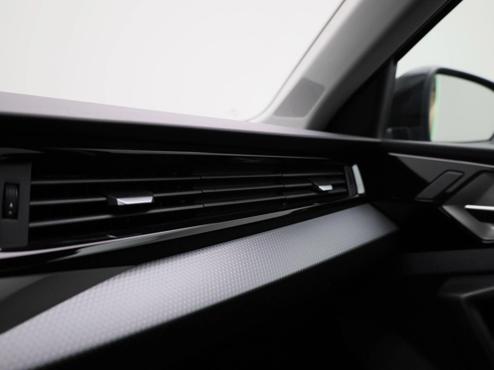 Audi-A1 Sportback-image-23