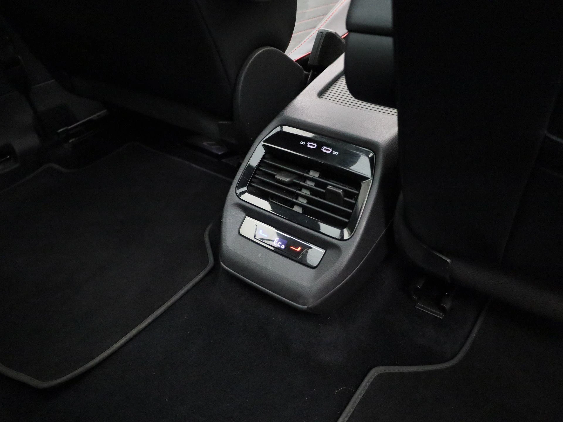 Volkswagen-ID.5-image-40