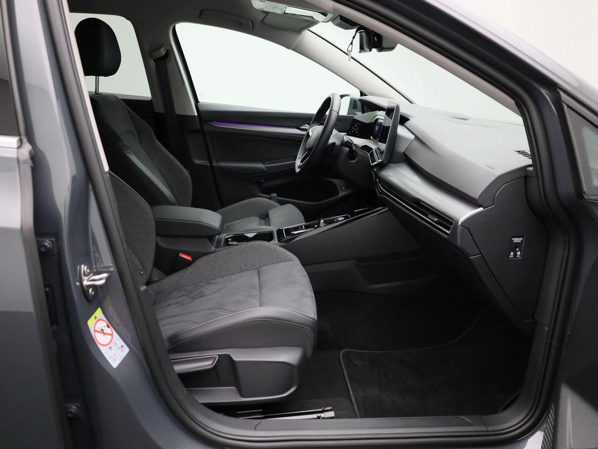 Volkswagen-Golf-image-41