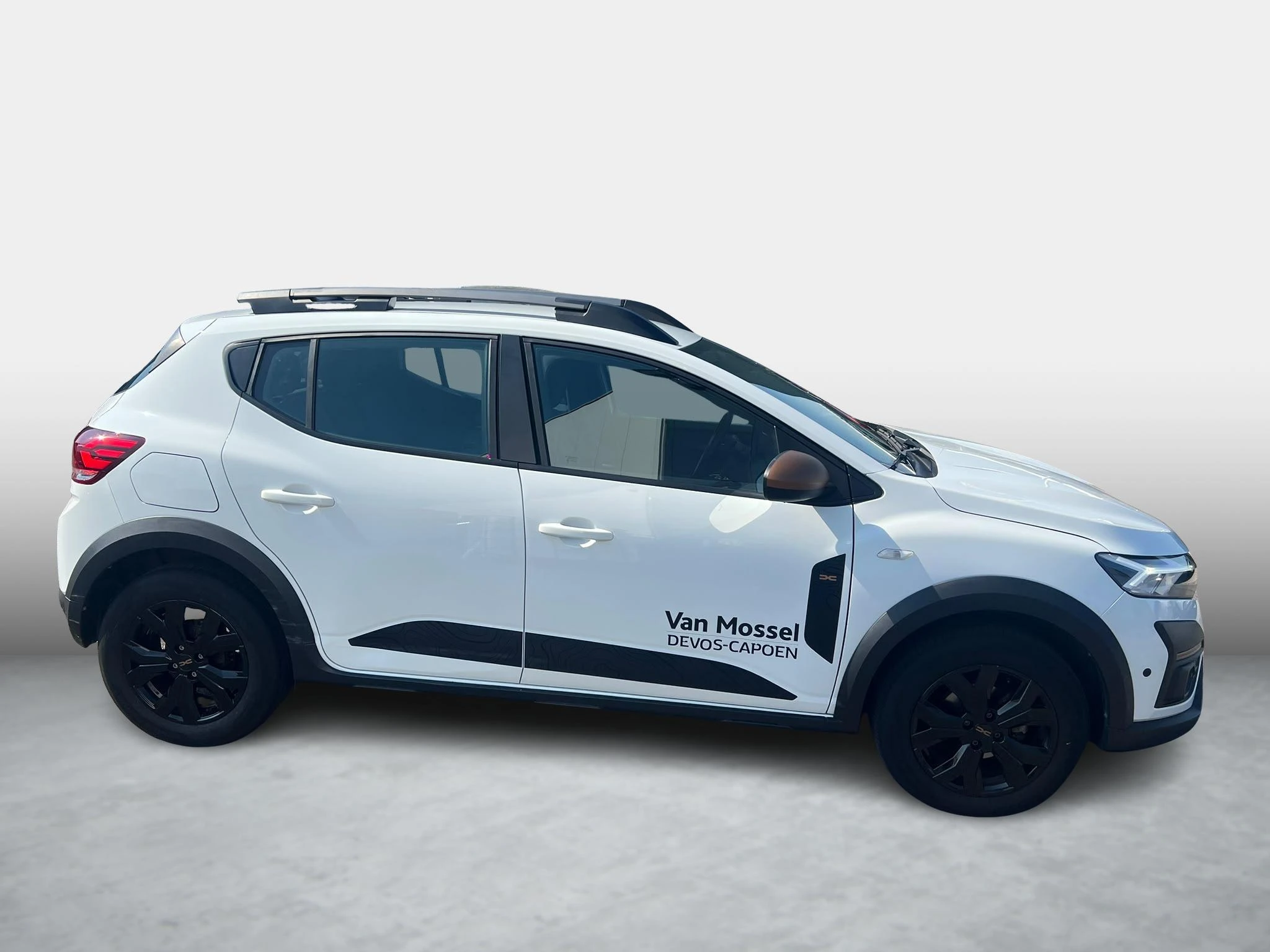 Dacia-Sandero Stepway-image-3