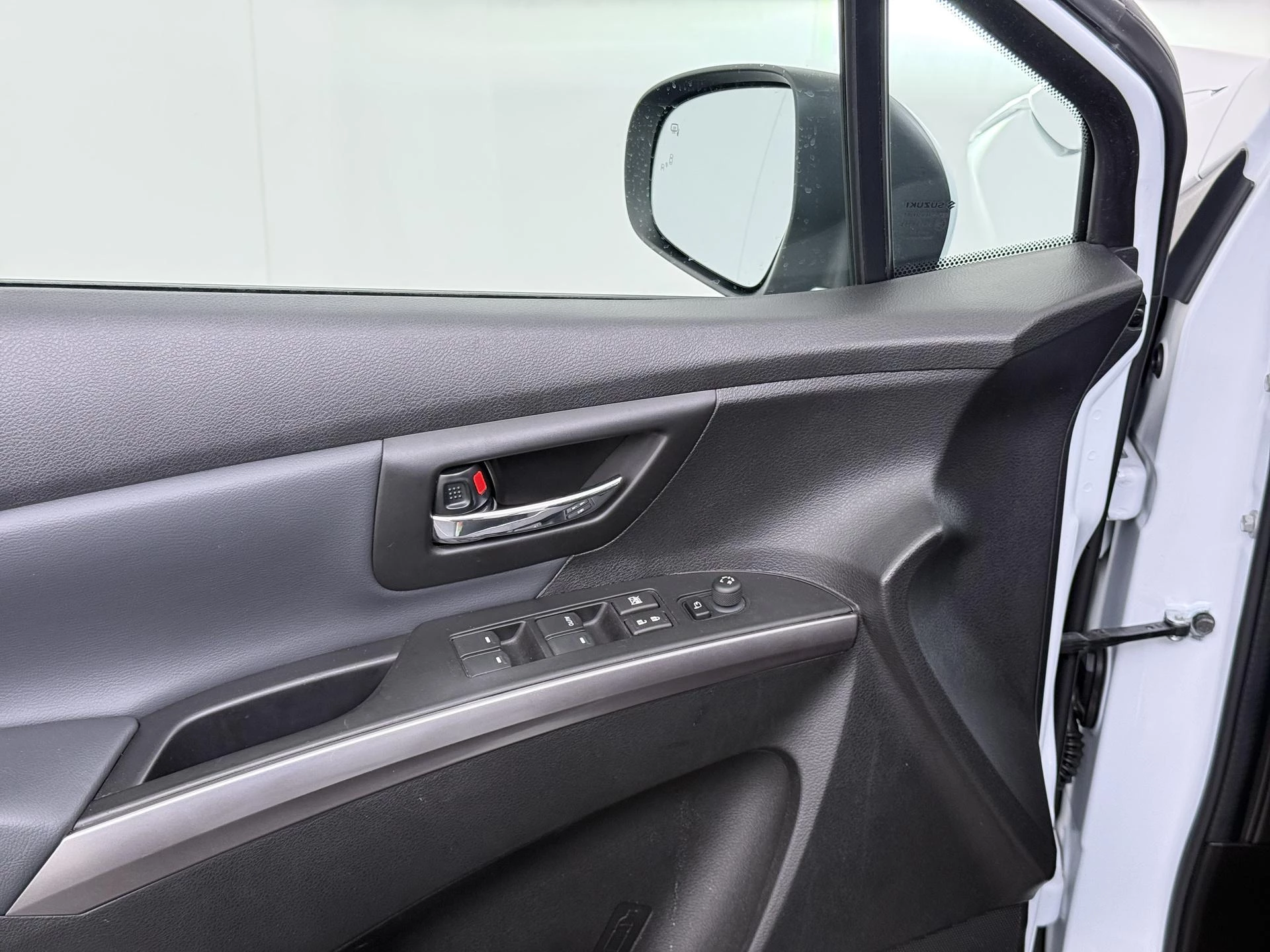 Suzuki-S-Cross-image-14