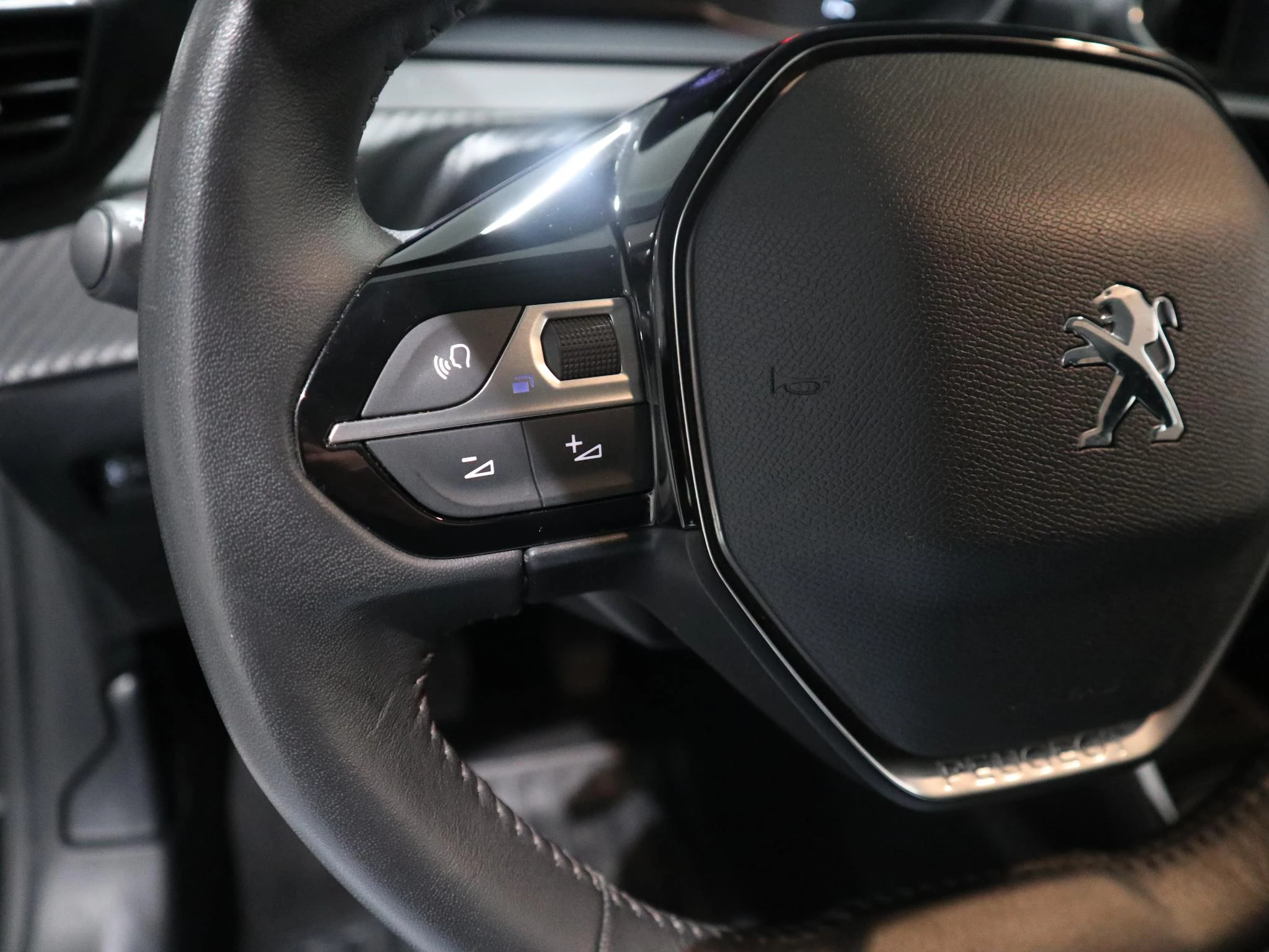 Peugeot-208-image-17