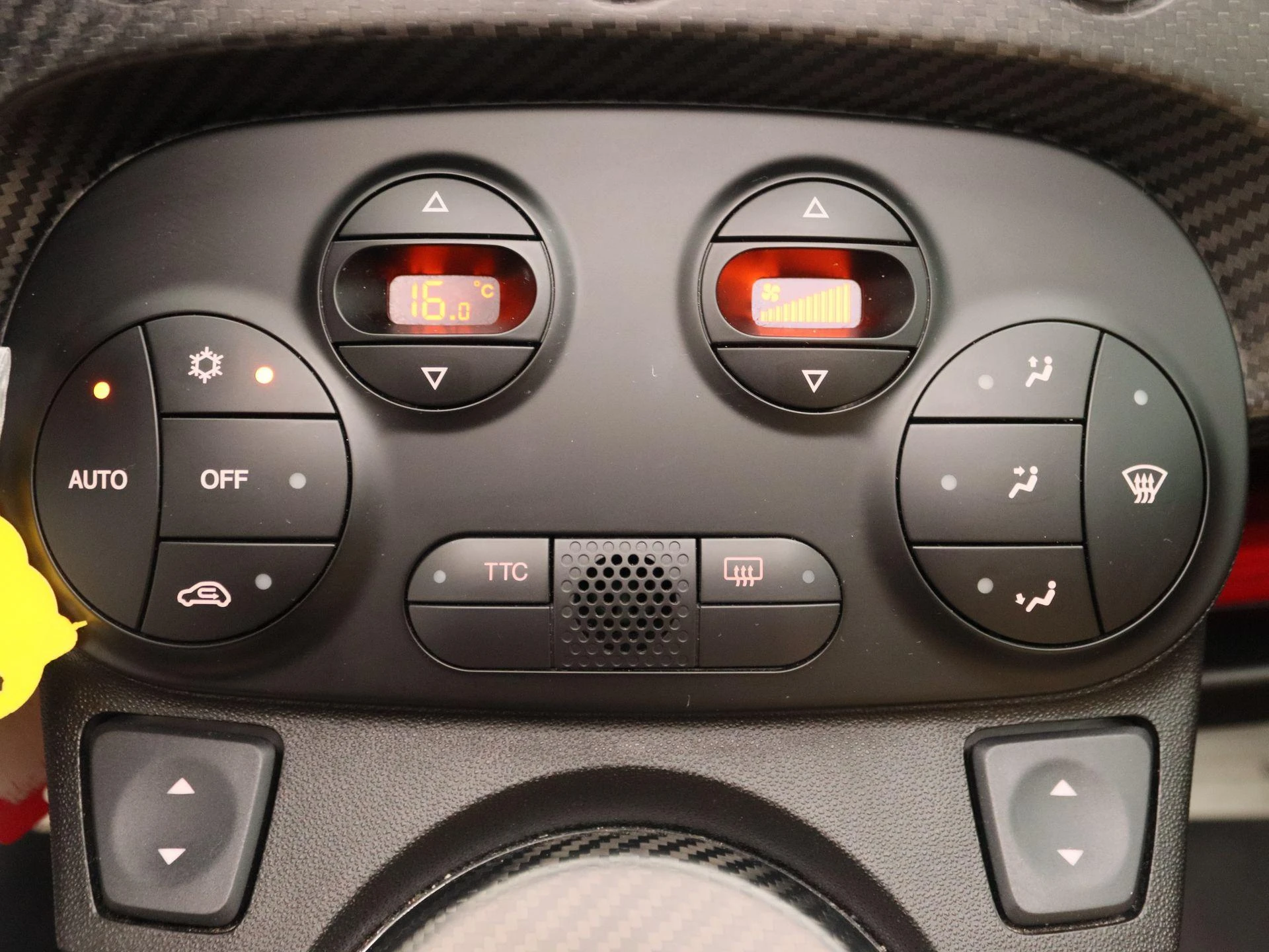 Abarth-695-image-9