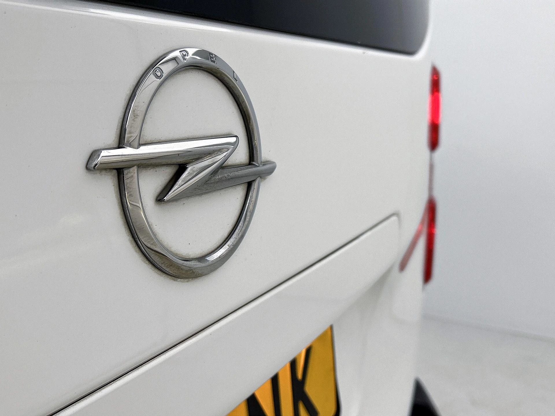 Opel-Vivaro-e-image-16