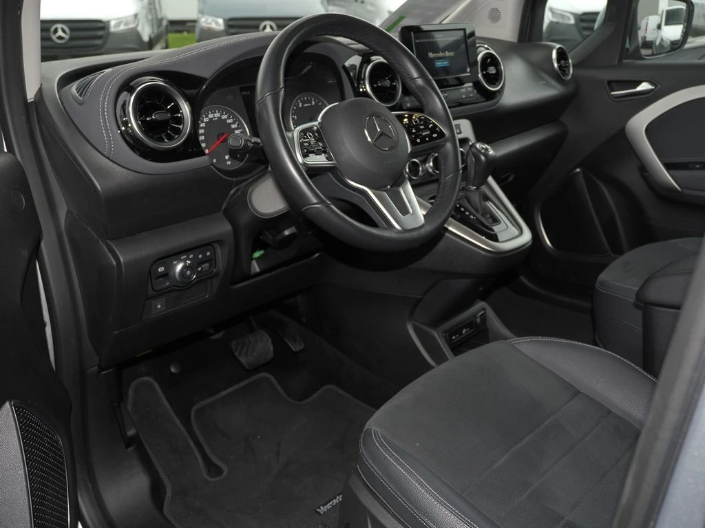 Mercedes-Benz-T-Klasse 180 d-image-7