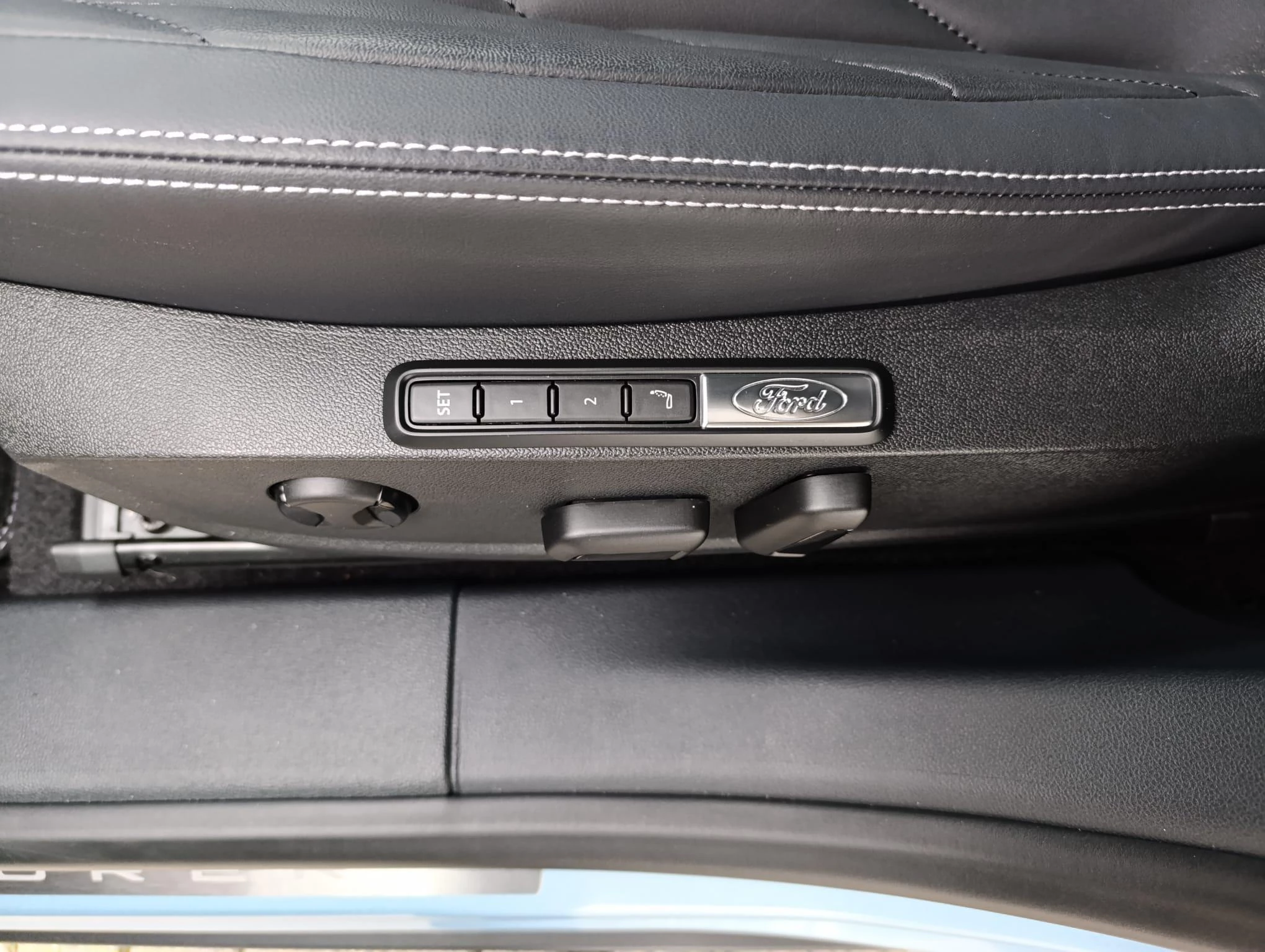 Ford-Explorer-image-18