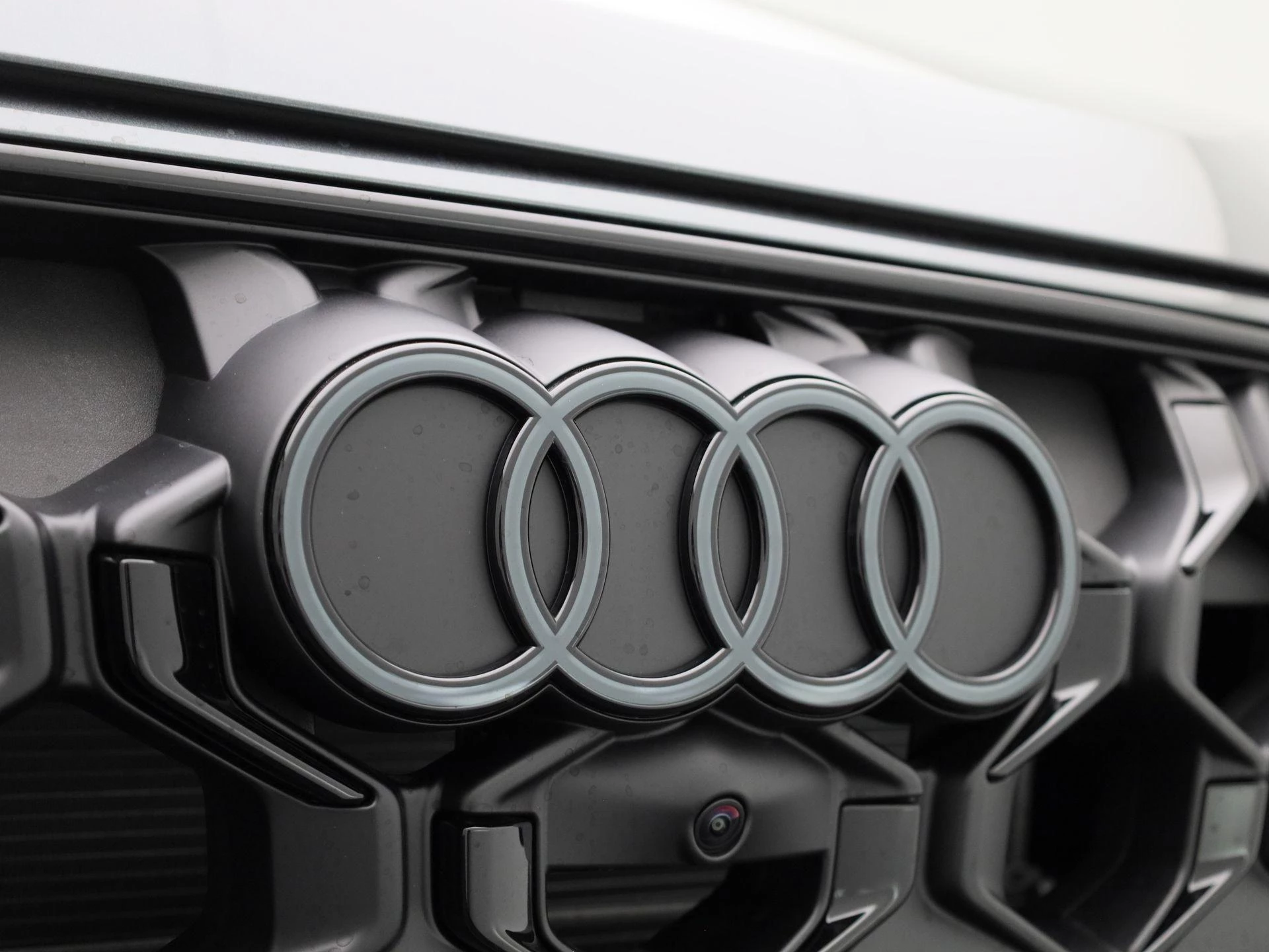 Audi Q5 2.0 TFSI e-hybrid quattro S edition Competition