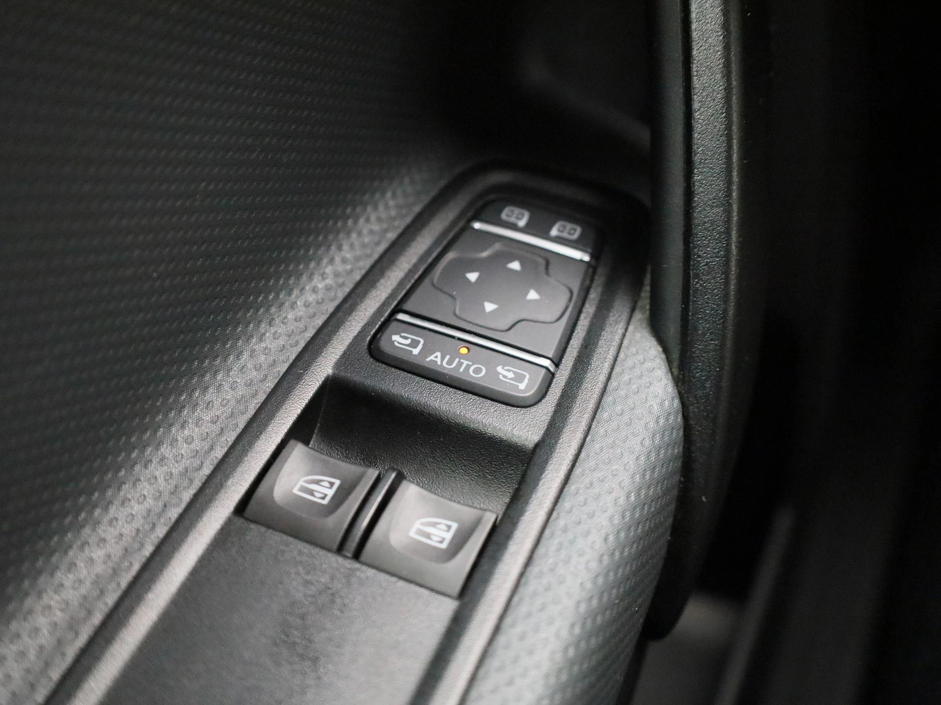 Mercedes-Benz-Citan-image-21
